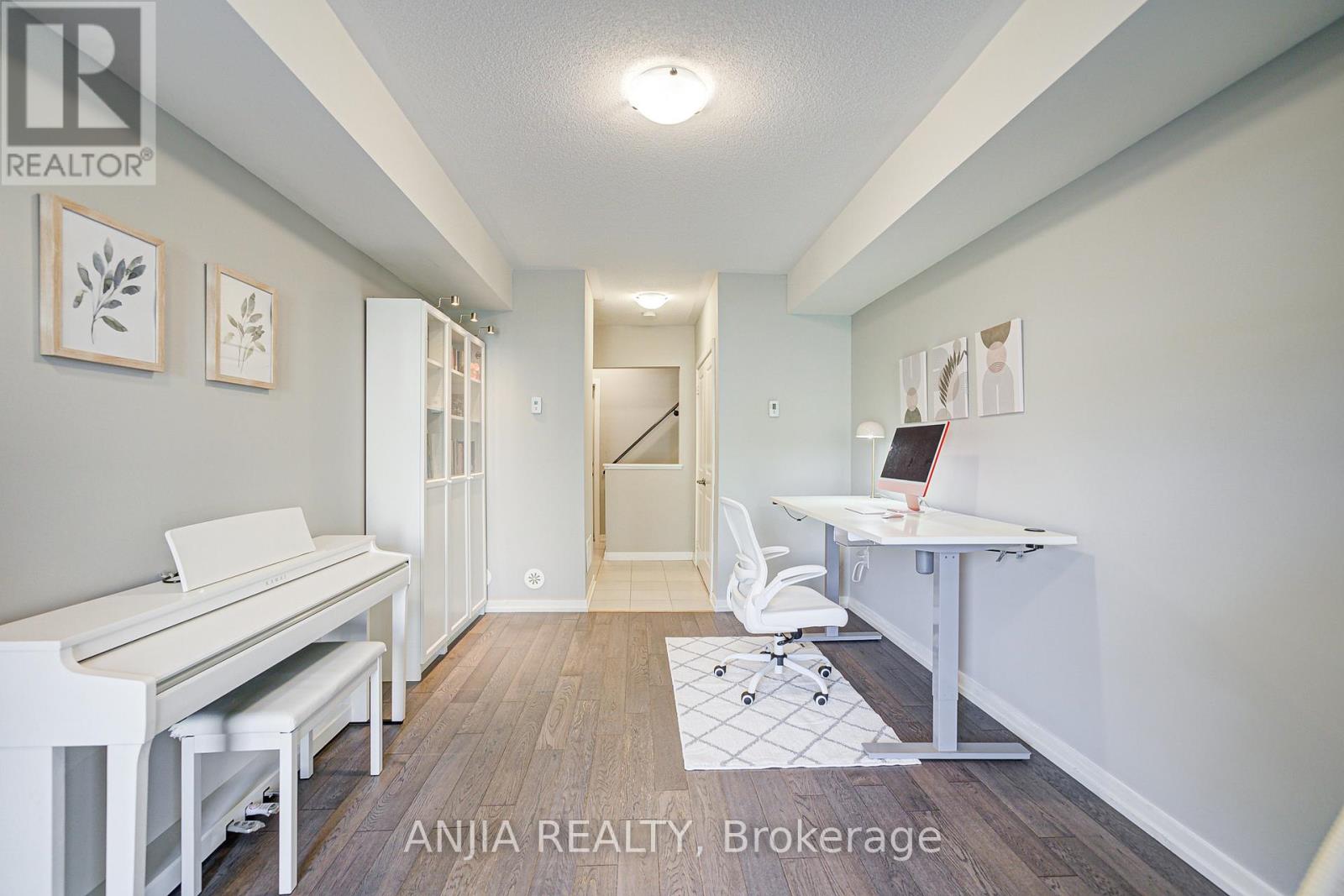 156 Glad Park Avenue, Whitchurch-Stouffville, Ontario  L4A 1X1 - Photo 6 - N12374171