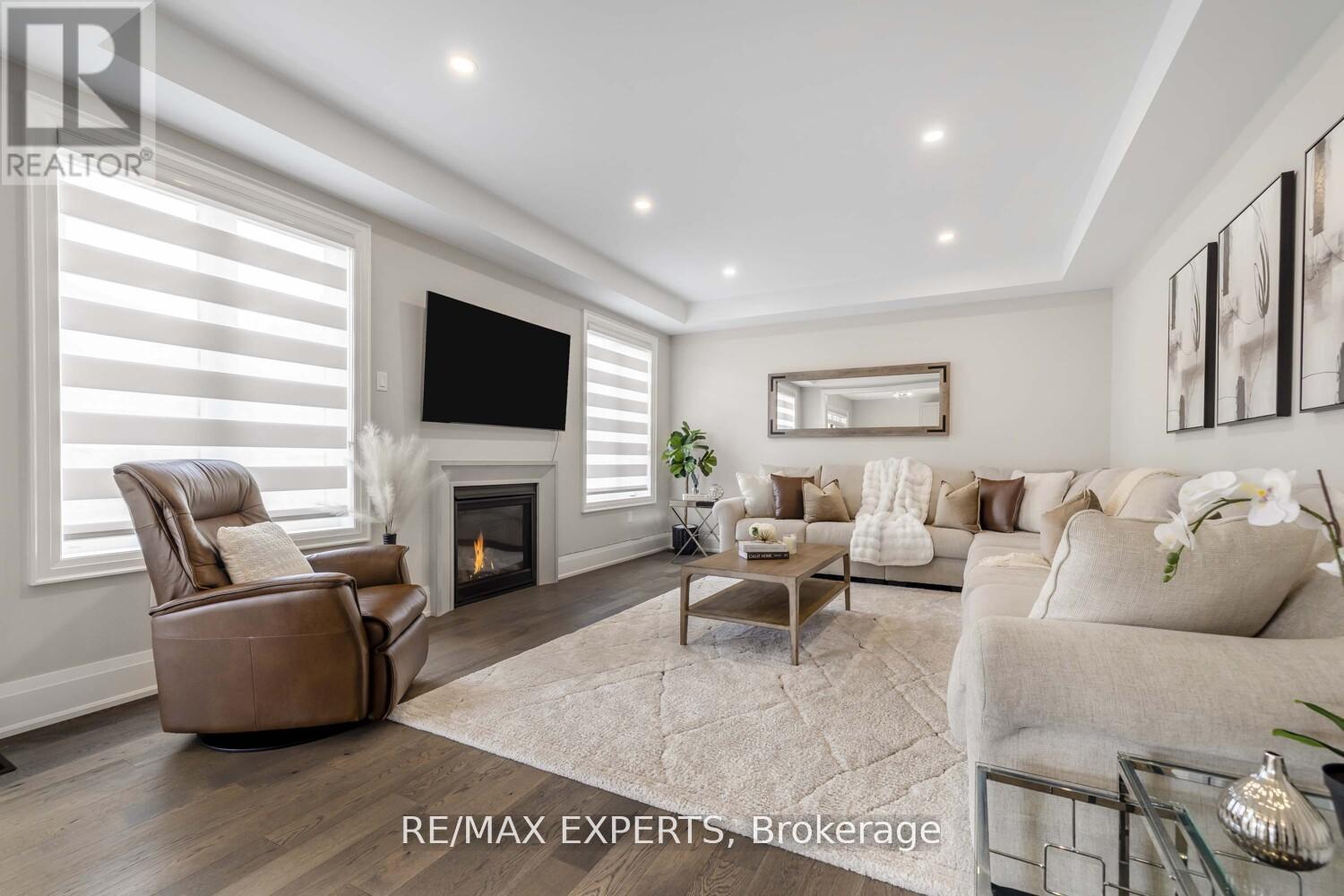 75 Bethpage Crescent, Newmarket, Ontario  L3X 1B8 - Photo 13 - N12374232