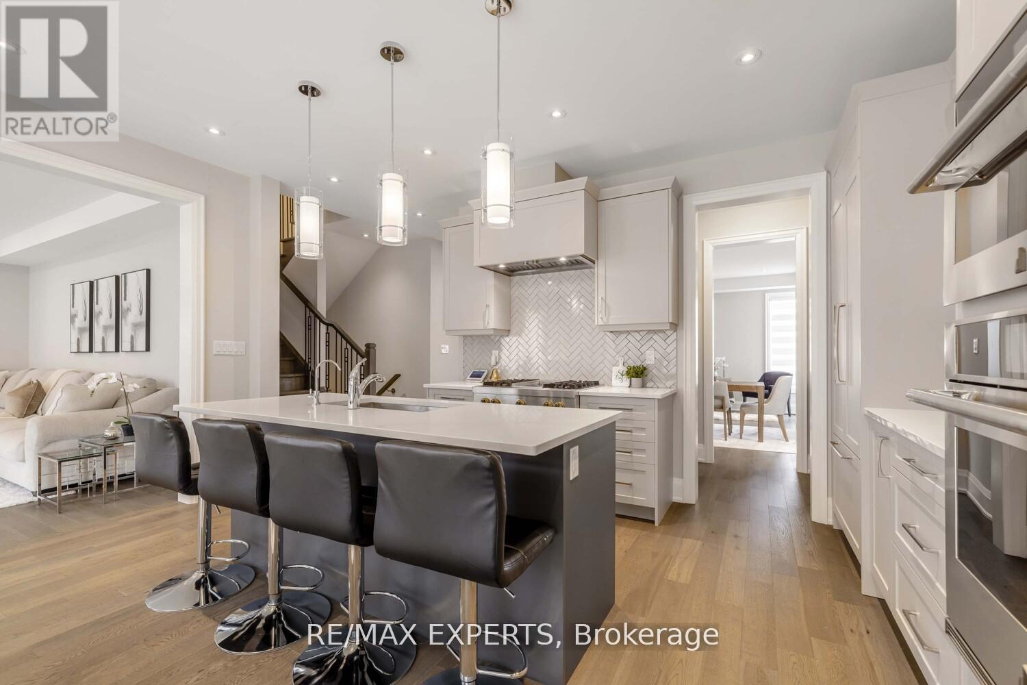 75 Bethpage Crescent, Newmarket, Ontario  L3X 1B8 - Photo 18 - N12374232