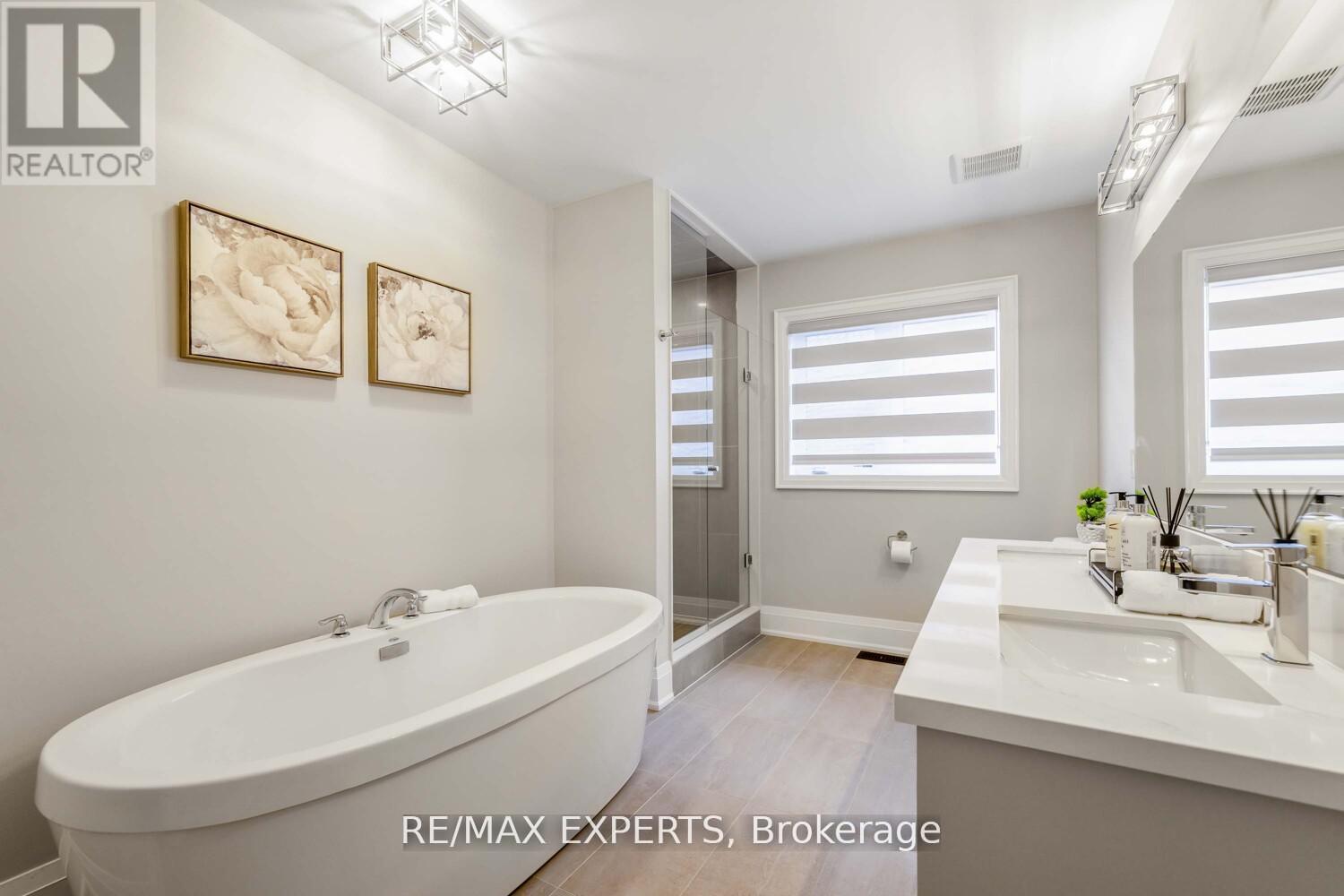 75 Bethpage Crescent, Newmarket, Ontario  L3X 1B8 - Photo 32 - N12374232