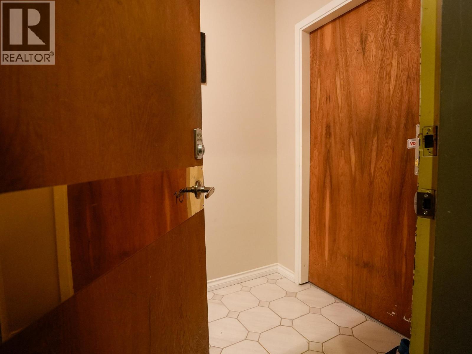 101 1845 Robson Street, Vancouver, British Columbia  V6G 1E4 - Photo 3 - R3040810