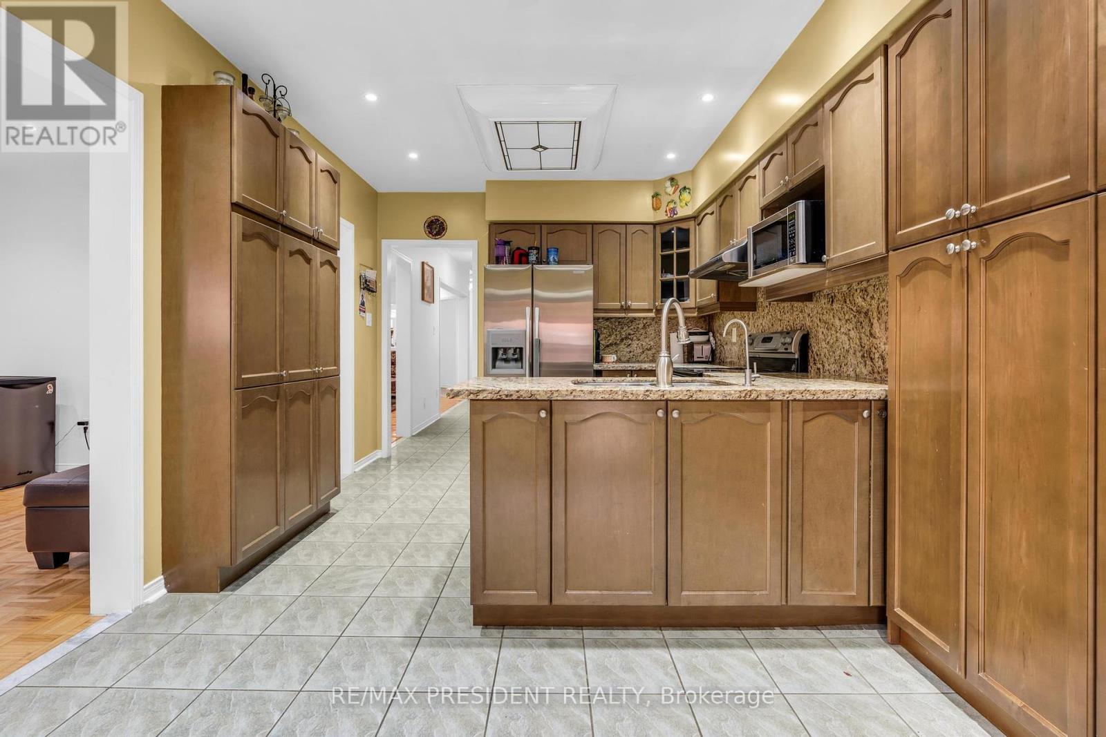 11 Oxtail Lane, Brampton, Ontario  L6X 5E2 - Photo 18 - W12374061