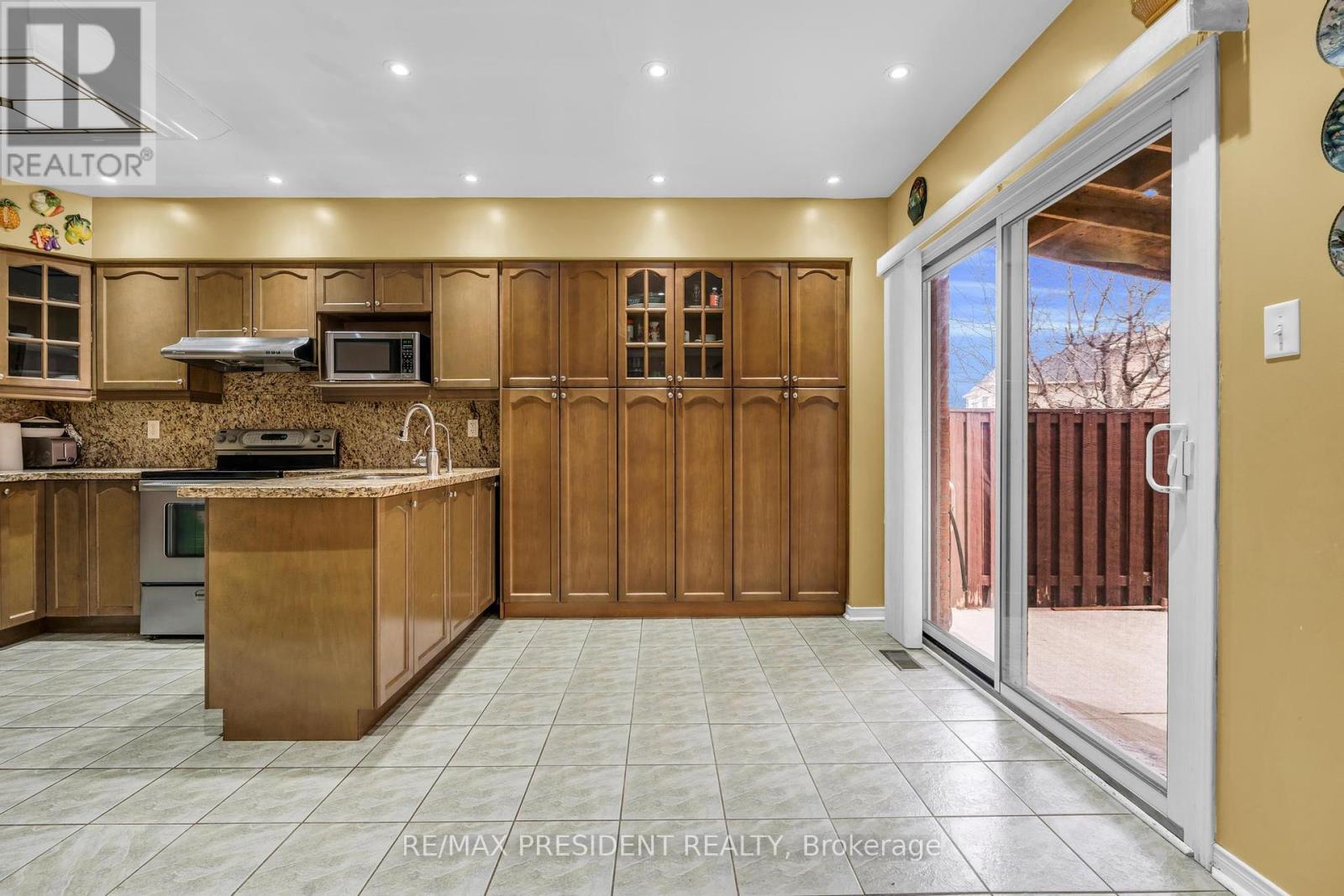 11 Oxtail Lane, Brampton, Ontario  L6X 5E2 - Photo 20 - W12374061