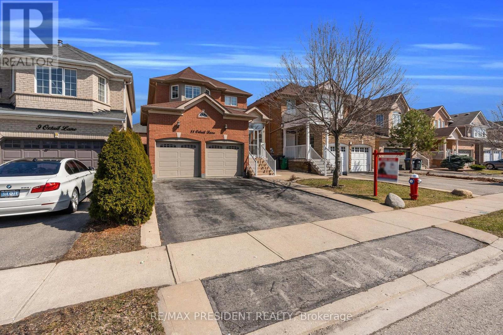 11 Oxtail Lane, Brampton, Ontario  L6X 5E2 - Photo 3 - W12374061