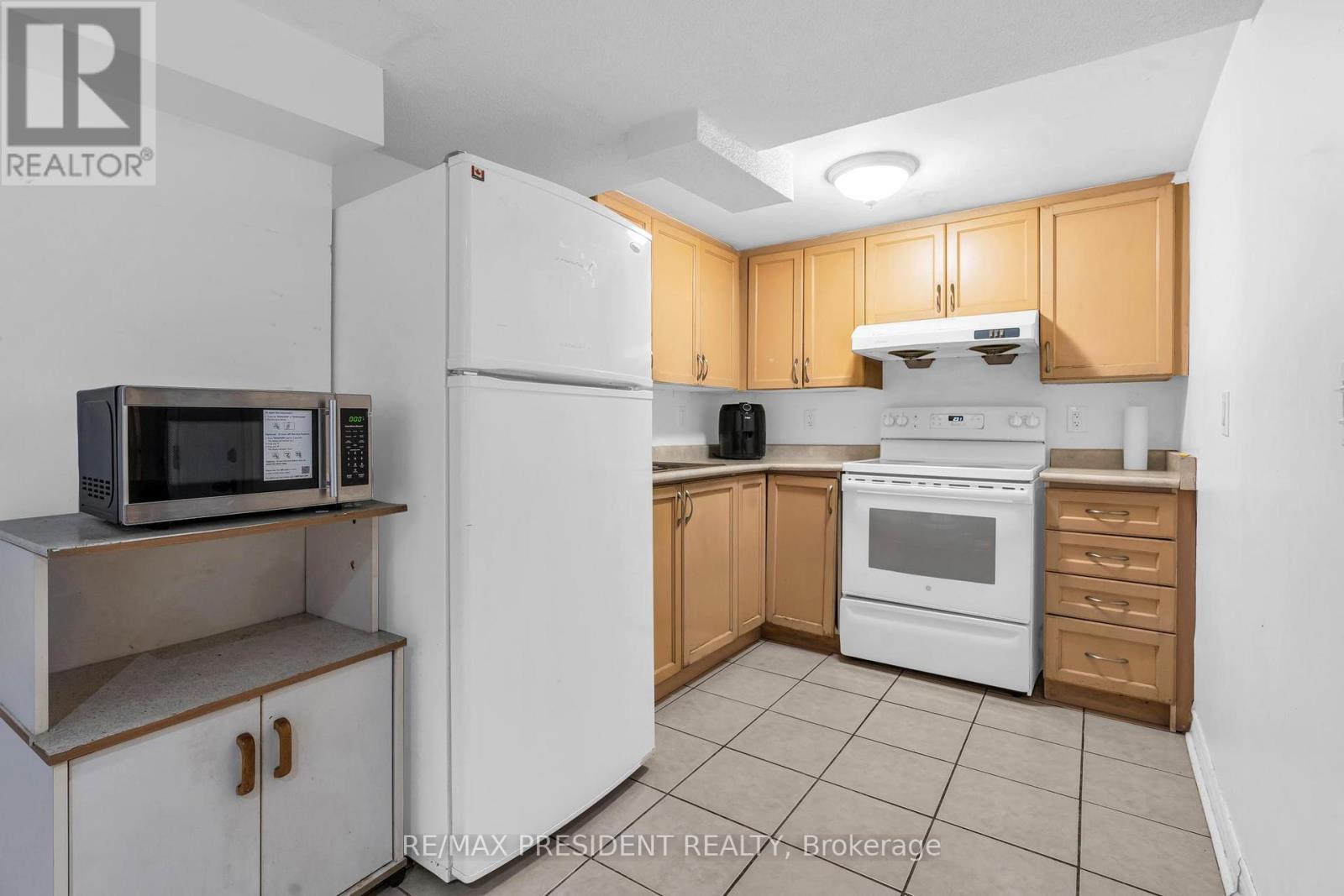 11 Oxtail Lane, Brampton, Ontario  L6X 5E2 - Photo 40 - W12374061