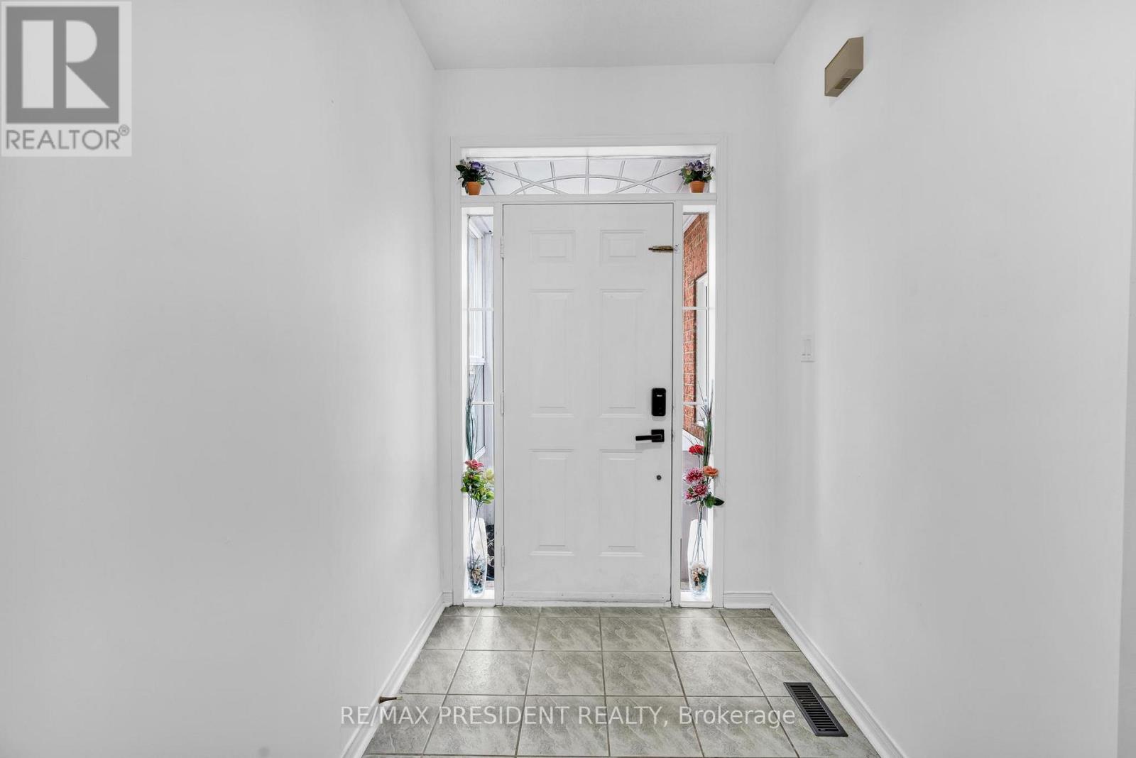 11 Oxtail Lane, Brampton, Ontario  L6X 5E2 - Photo 5 - W12374061