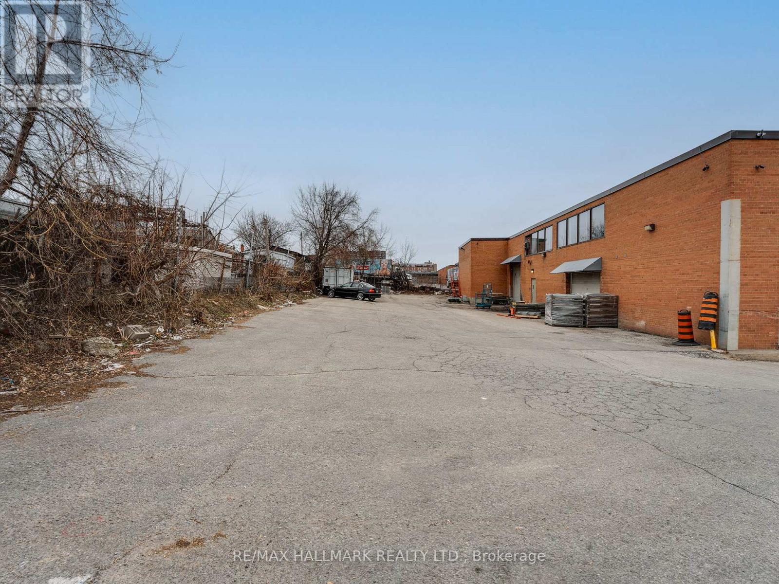 230 Eddystone Avenue, Toronto, Ontario  M3N 1H7 - Photo 17 - W12374071