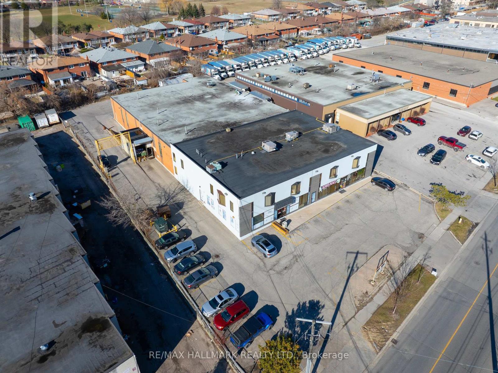 230 Eddystone Avenue, Toronto, Ontario  M3N 1H7 - Photo 2 - W12374071