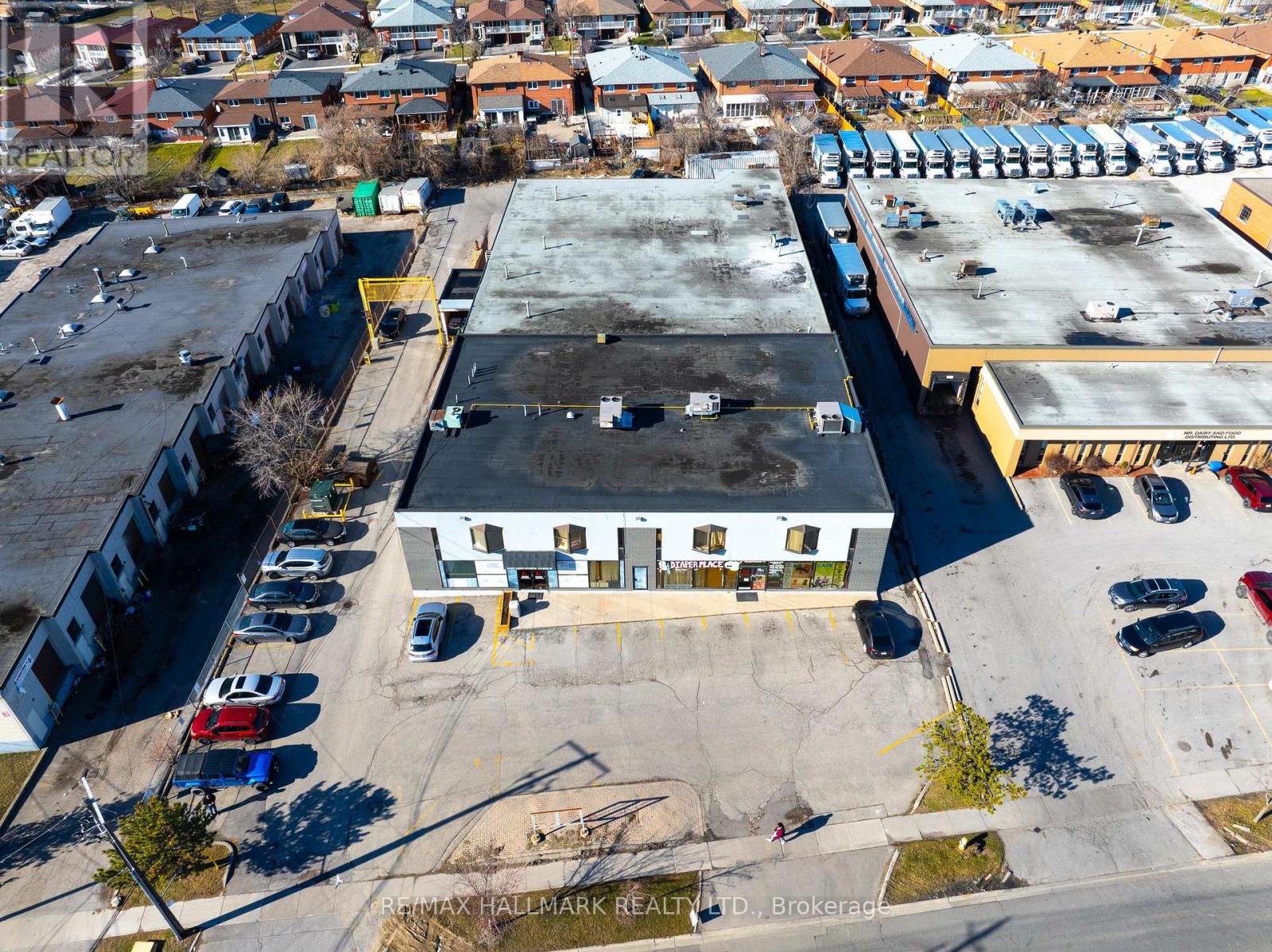 230 Eddystone Avenue, Toronto, Ontario  M3N 1H7 - Photo 3 - W12374071