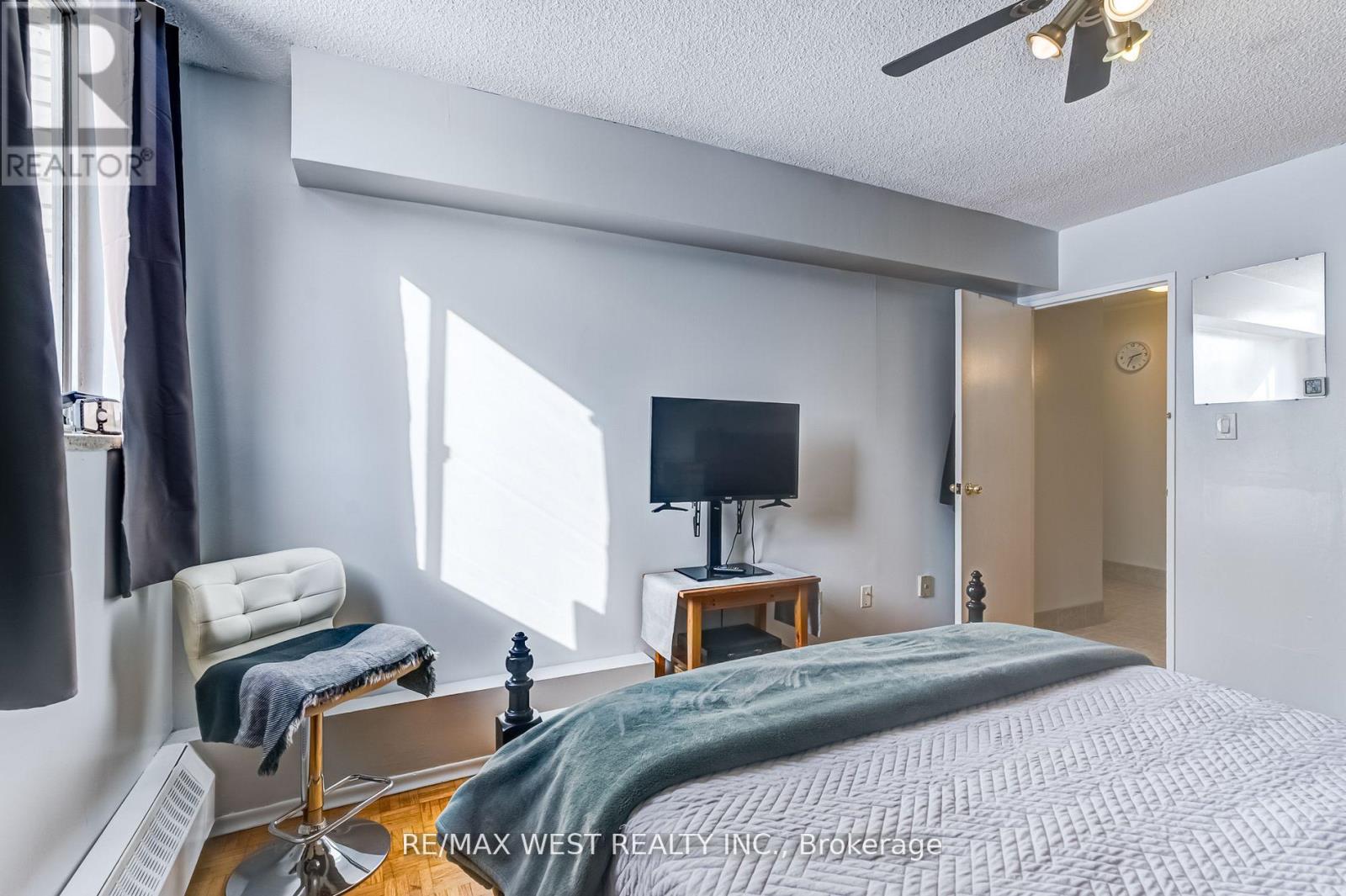 209 - 340 Dixon Road, Toronto, Ontario  M9R 1T1 - Photo 23 - W12374089