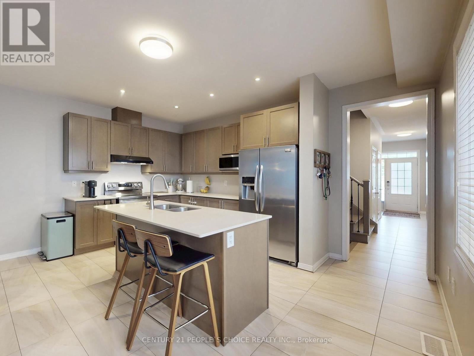 Property at 101 PRESTON MEADOWS AVENUE image 4