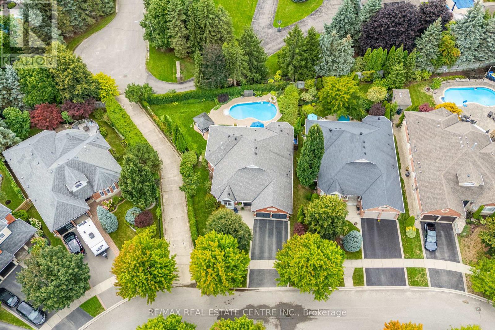 Property at 34 NORTH RIDGE CRESCENT image 3