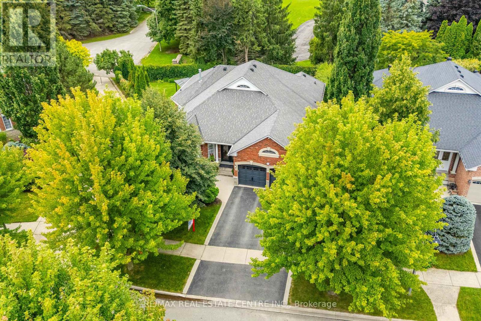 Property at 34 NORTH RIDGE CRESCENT image 4