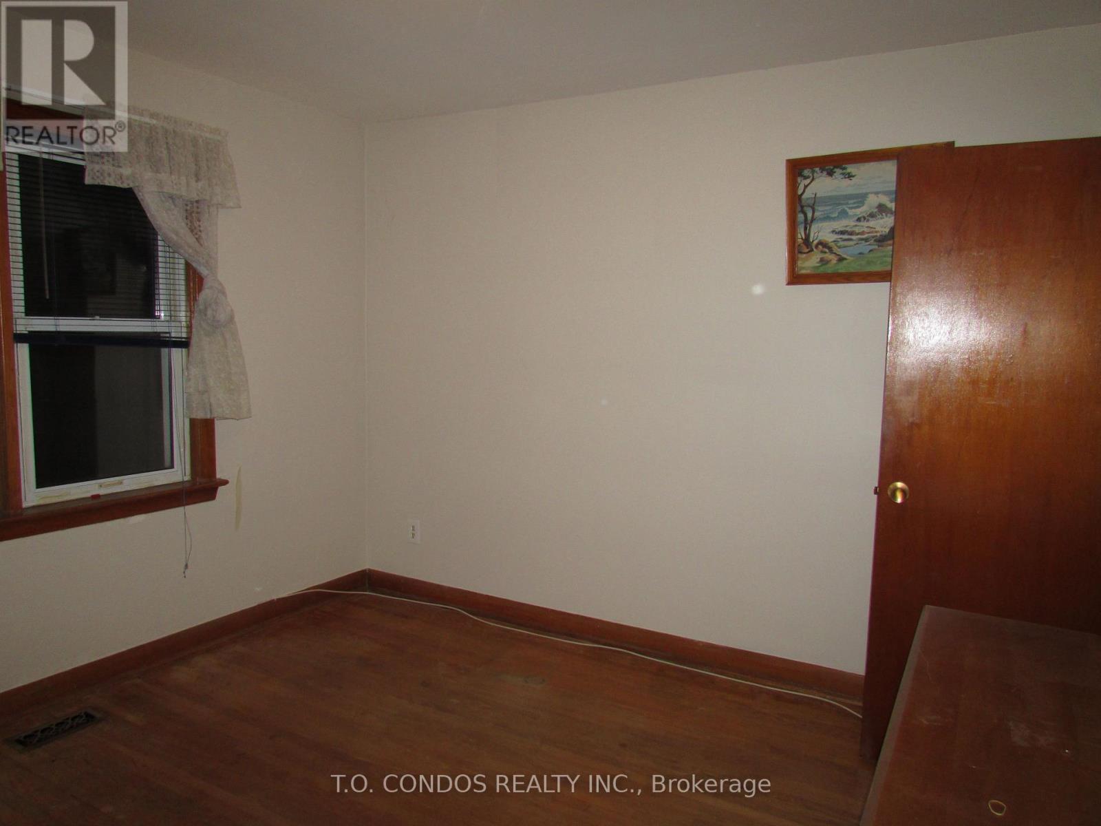 21 Black Creek Boulevard, Toronto, Ontario  M6N 2K6 - Photo 16 - W12374191
