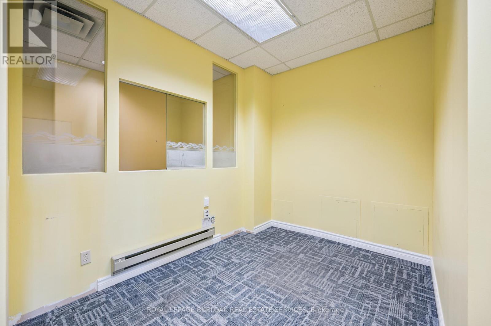202 - 751 Victoria Street S, Kitchener, Ontario  N2M 5N4 - Photo 8 - X12374090