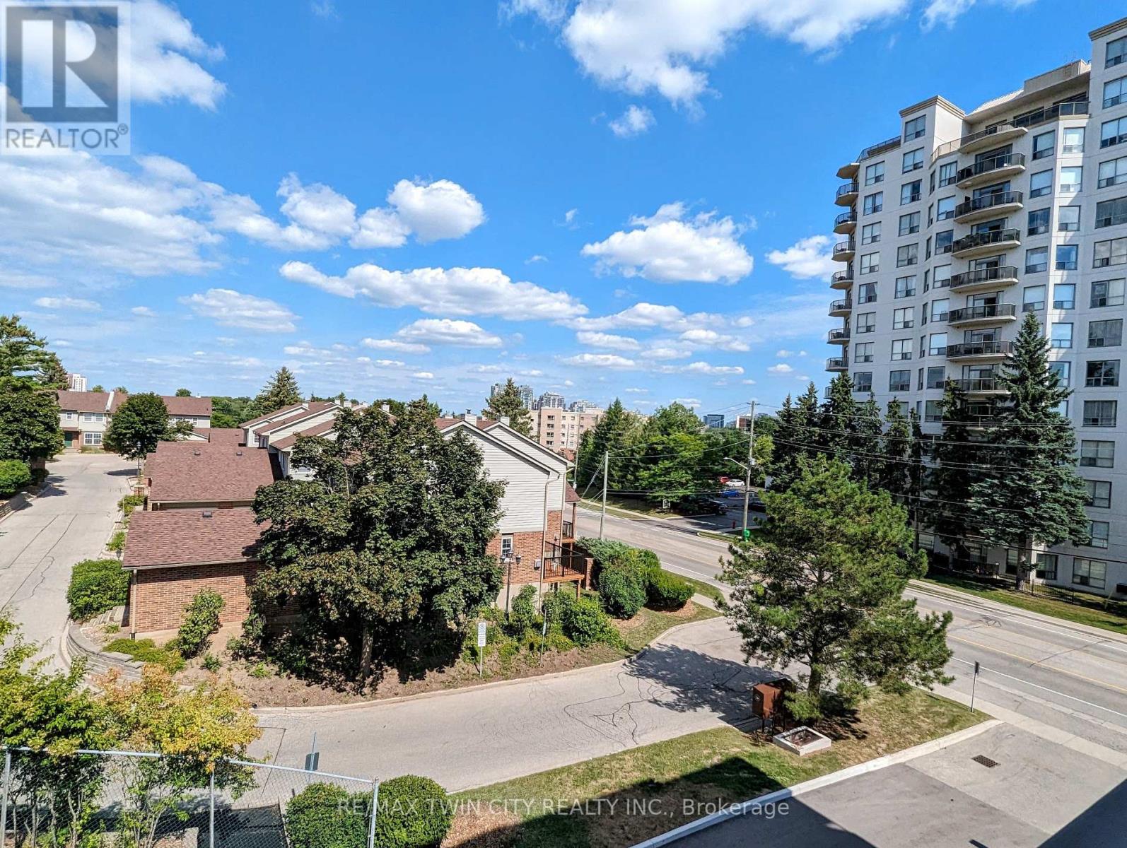 407 - 300 Keats Way, Waterloo, Ontario  N2L 6E6 - Photo 8 - X12374102