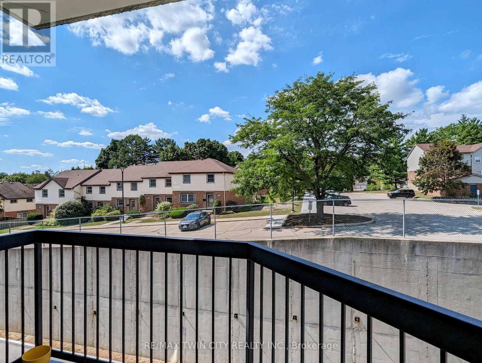 407 - 300 Keats Way, Waterloo, Ontario  N2L 6E6 - Photo 9 - X12374102