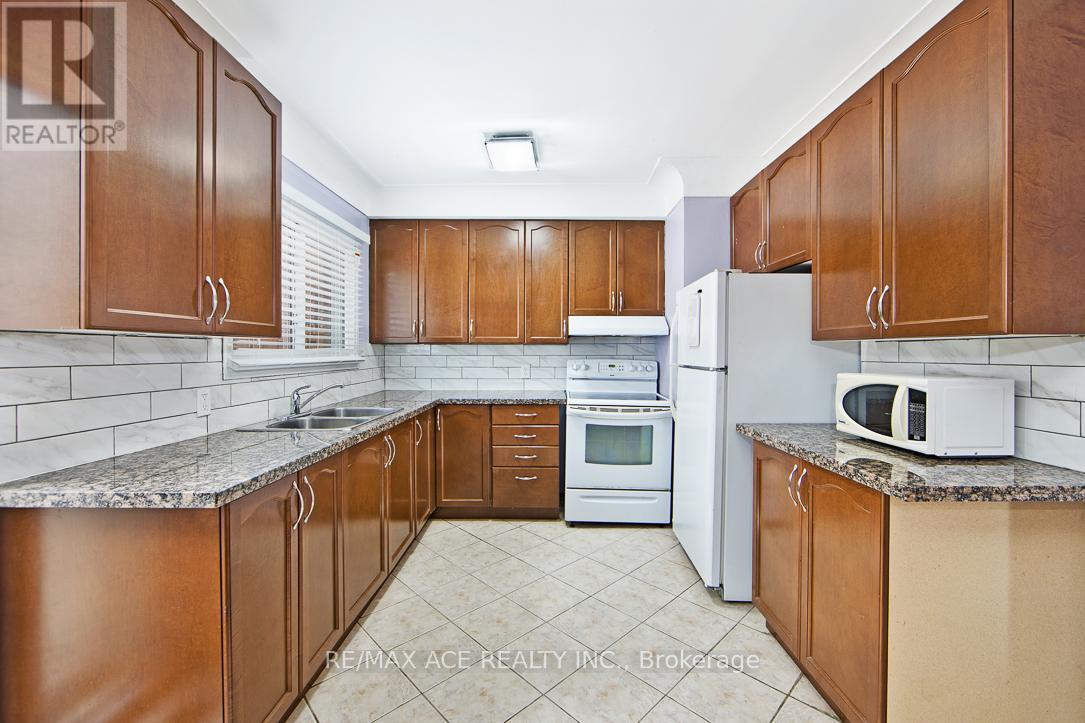 205 Emerson Street, Hamilton, Ontario  L8S 2Y3 - Photo 17 - X12374147