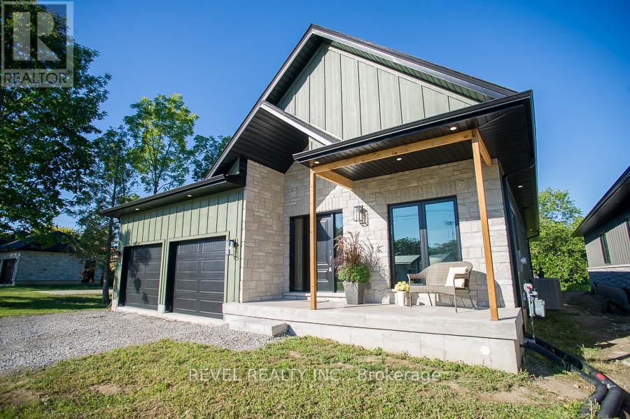 5 Scott Drive, Norfolk (Port Dover), Ontario  N0A 1N7 - Photo 3 - X12374164