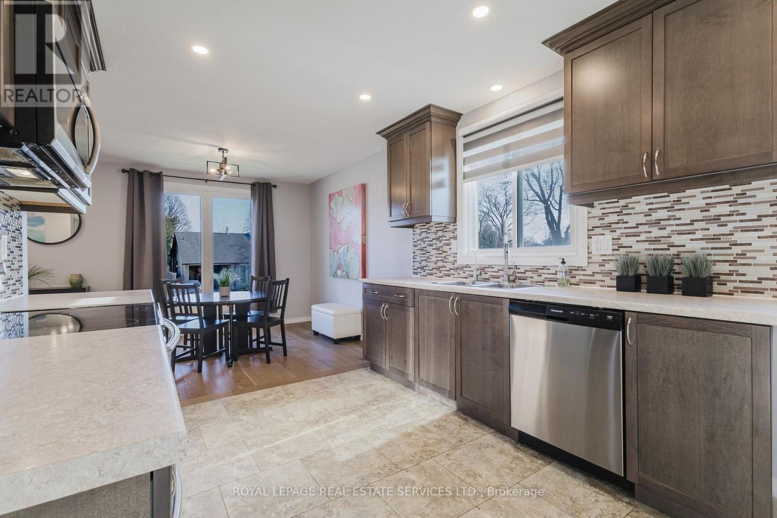 19 Southglen Road, Brant, Ontario  N3R 6Z8 - Photo 13 - X12374183