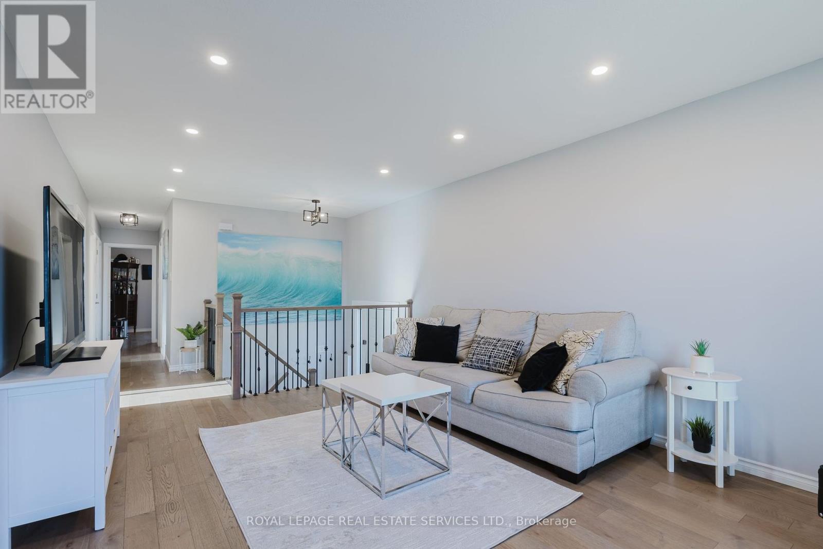 19 Southglen Road, Brant, Ontario  N3R 6Z8 - Photo 7 - X12374183