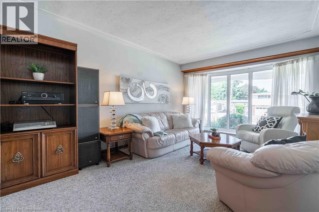 179 Buckingham Drive, Hamilton, Ontario  L9C 2G9 - Photo 7 - 40751494