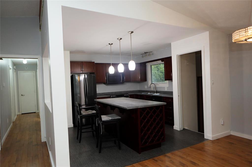 98 Bryn Mawr Road, Winnipeg, Manitoba  R3T 3P5 - Photo 5 - 202521923