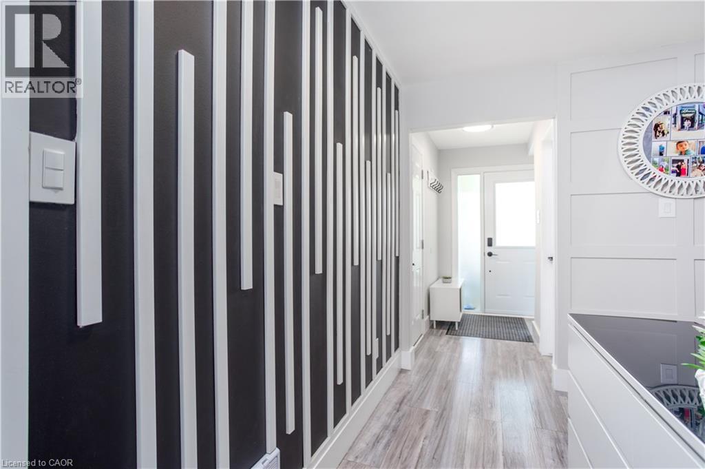 4189 Longmoor Drive Unit# 5, Burlington, Ontario  L7L 5J9 - Photo 4 - 40765125