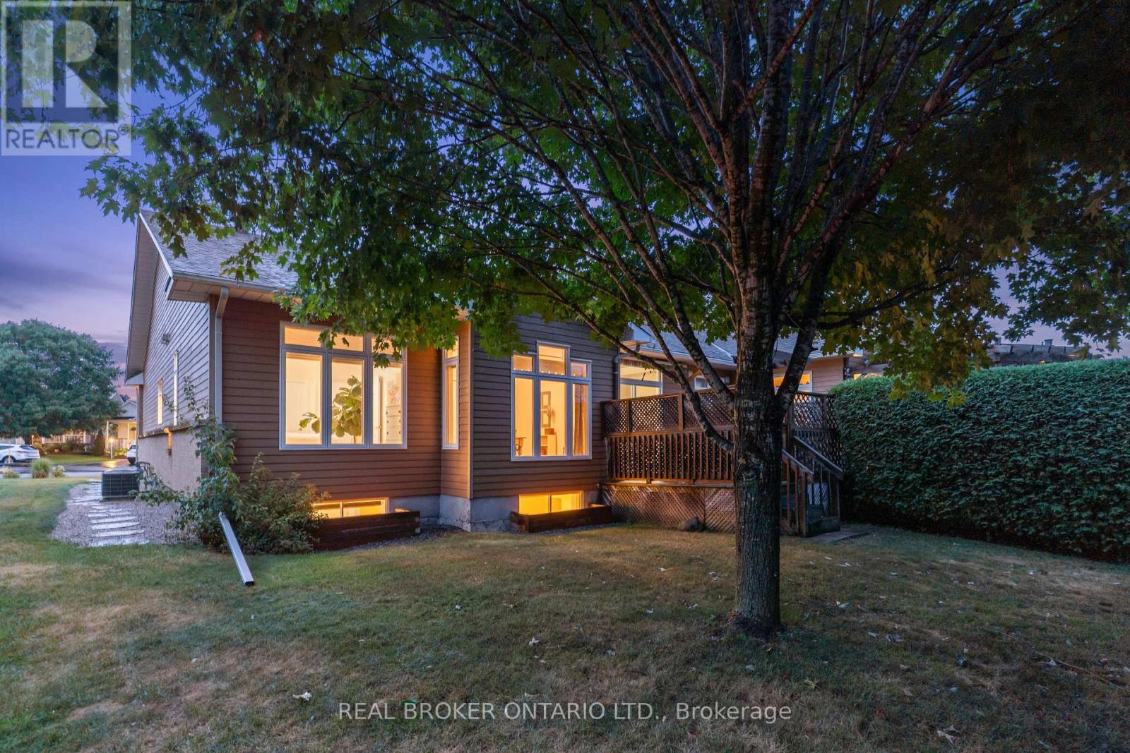 29 Sable Run Drive, Ottawa, Ontario  K2S 1W8 - Photo 43 - X12374381