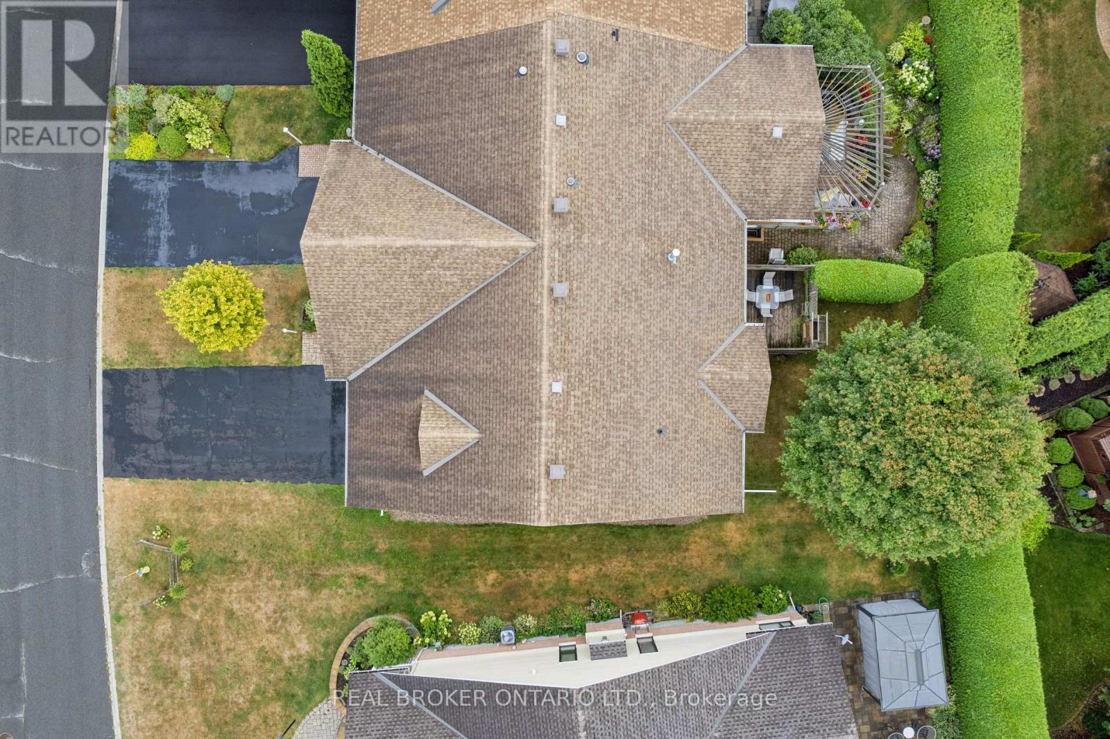 29 Sable Run Drive, Ottawa, Ontario  K2S 1W8 - Photo 45 - X12374381