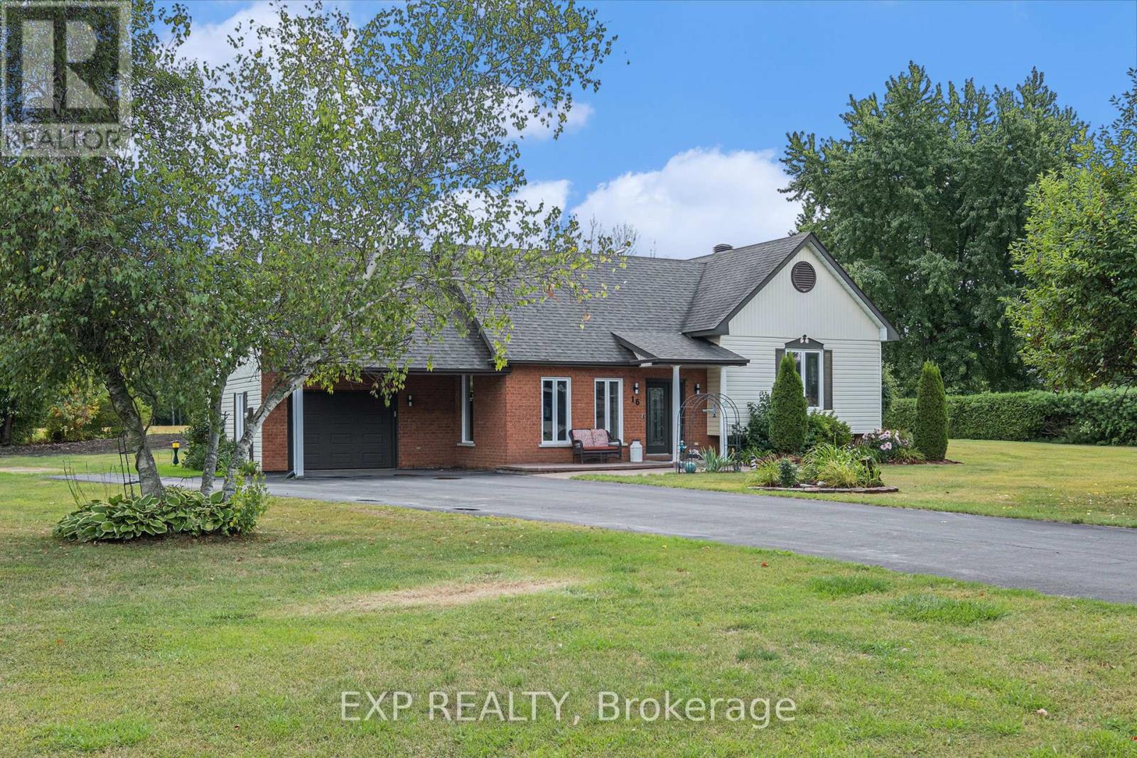 16 LANDRIAULT AVENUE, Champlain, Ontario