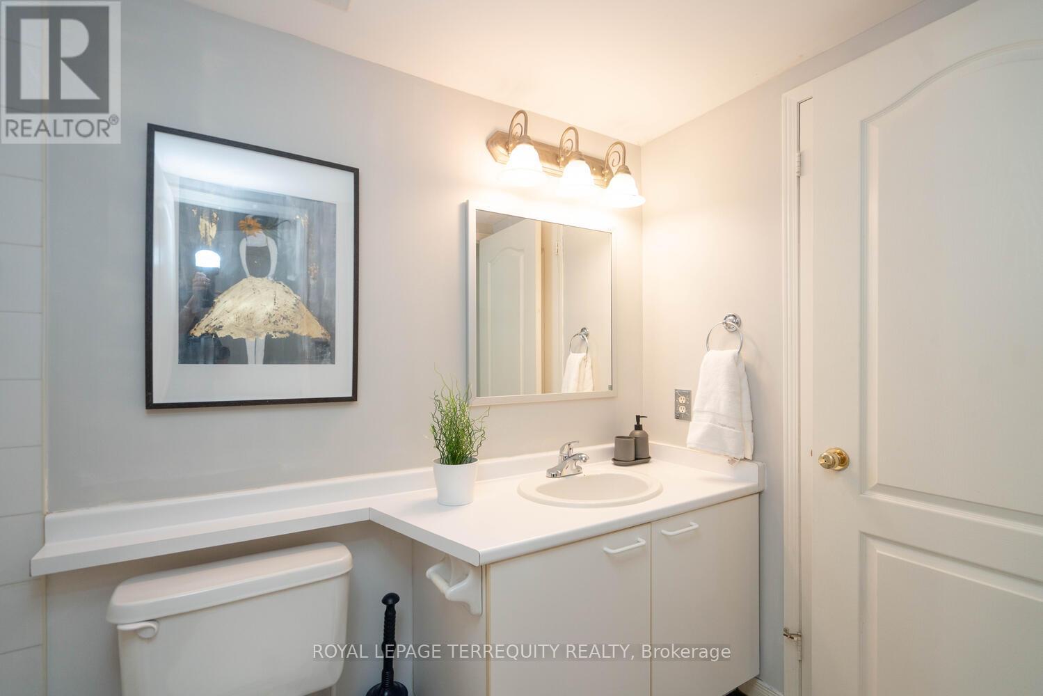 B19 - 108 Finch Avenue W, Toronto, Ontario  M2N 6W6 - Photo 21 - C12374305