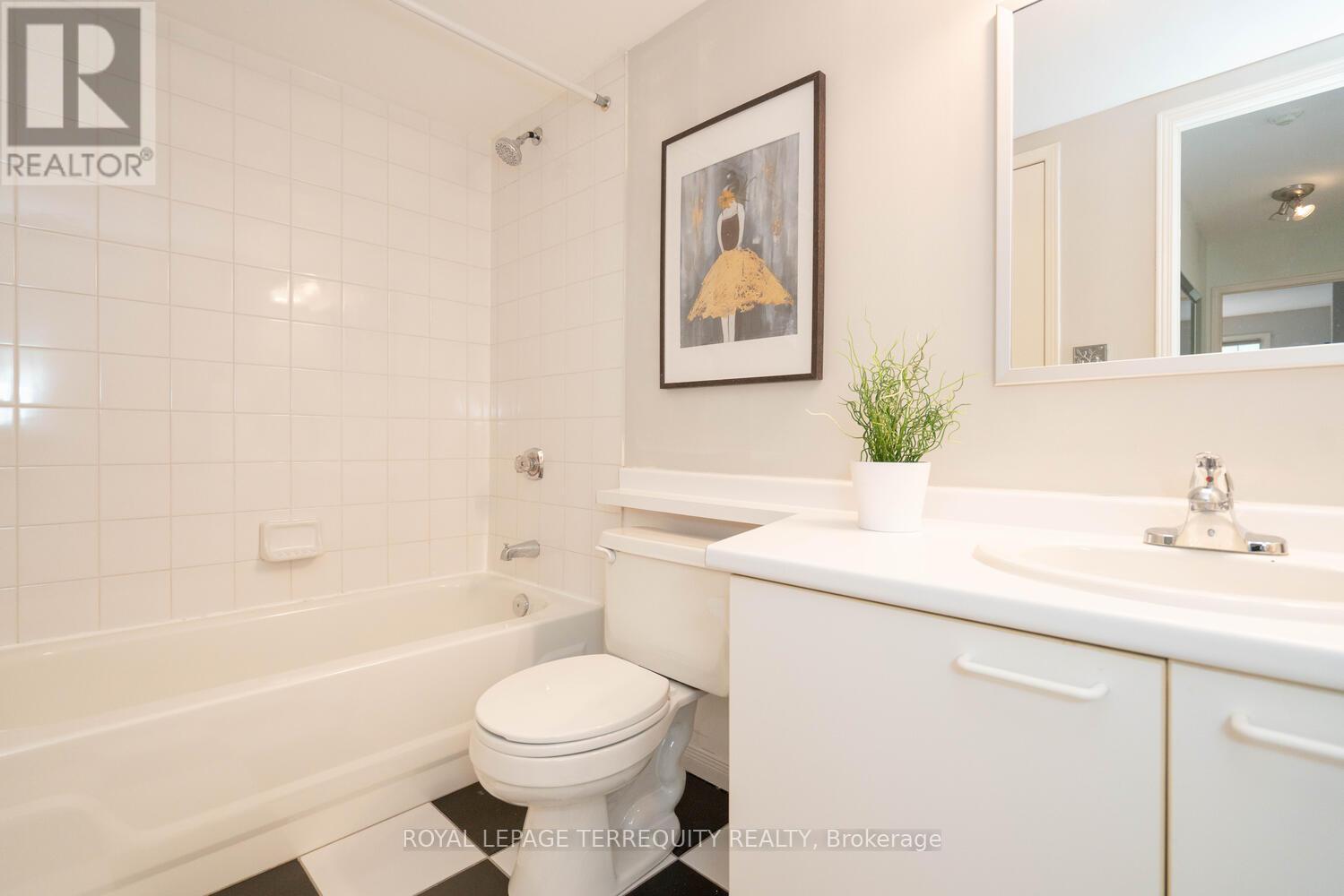 B19 - 108 Finch Avenue W, Toronto, Ontario  M2N 6W6 - Photo 22 - C12374305