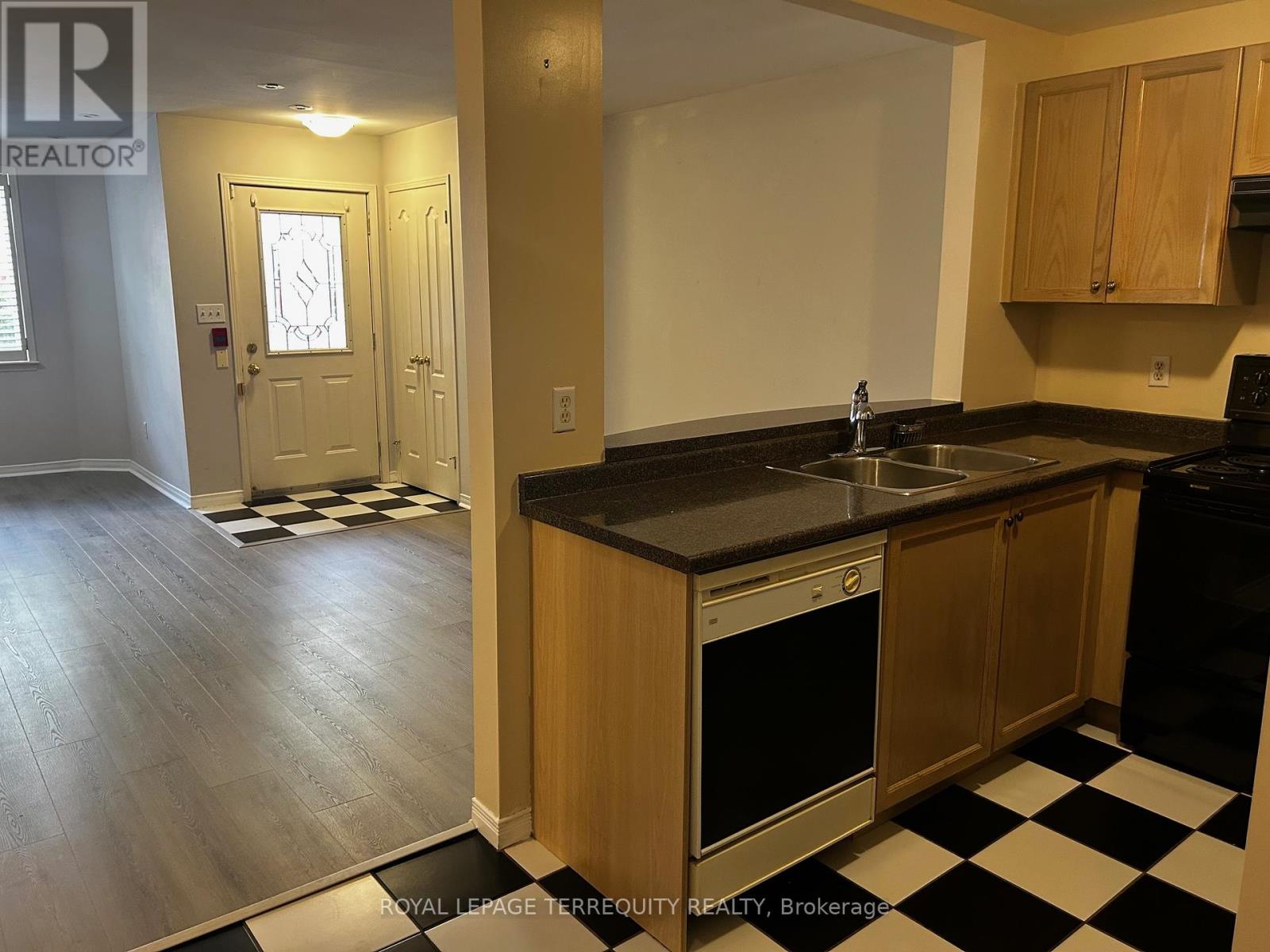 B19 - 108 Finch Avenue W, Toronto (Newtonbrook West), Ontario  M2N 6W6 - Photo 5 - C12374305