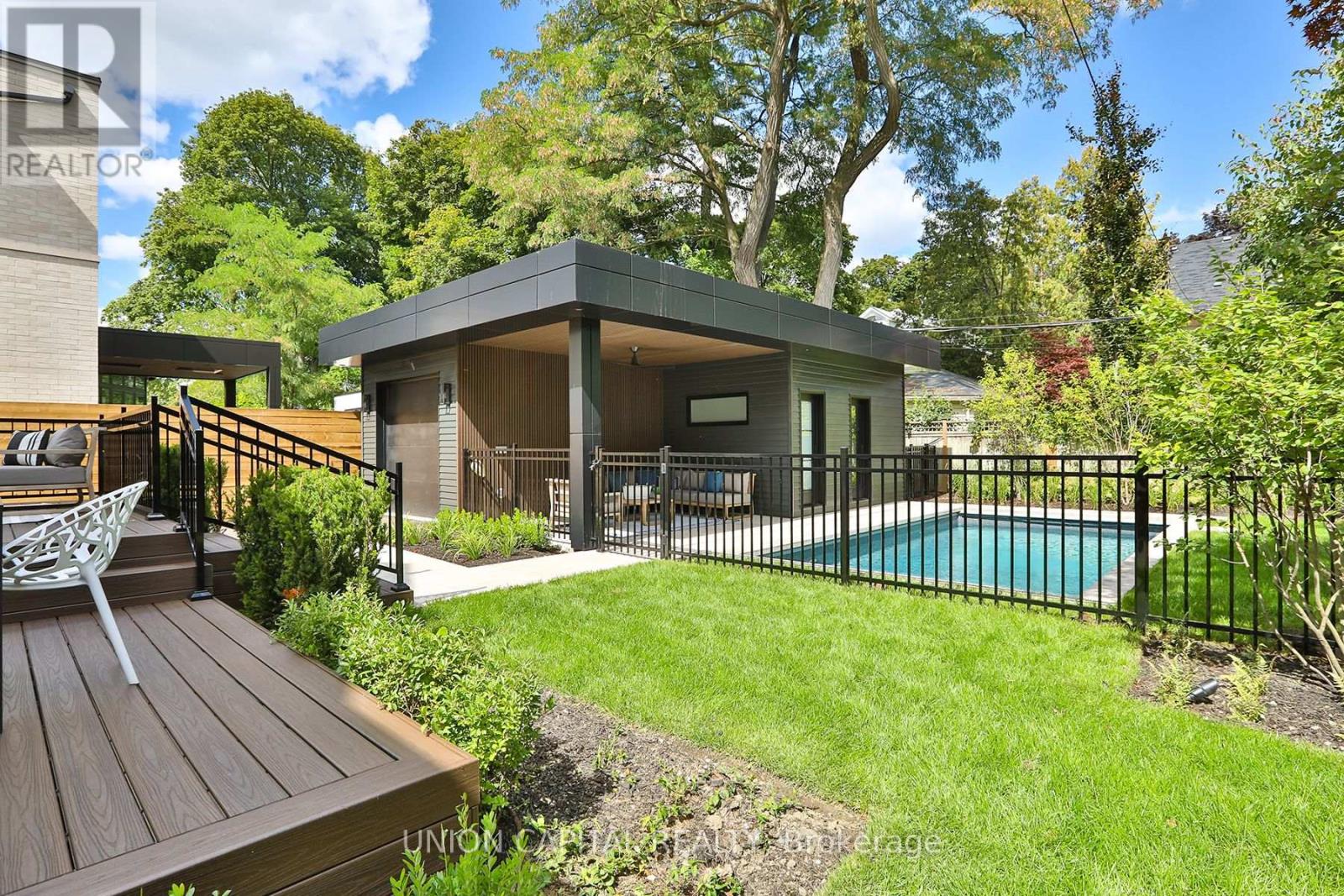 Property at 16 LYTTON BOULEVARD image 2