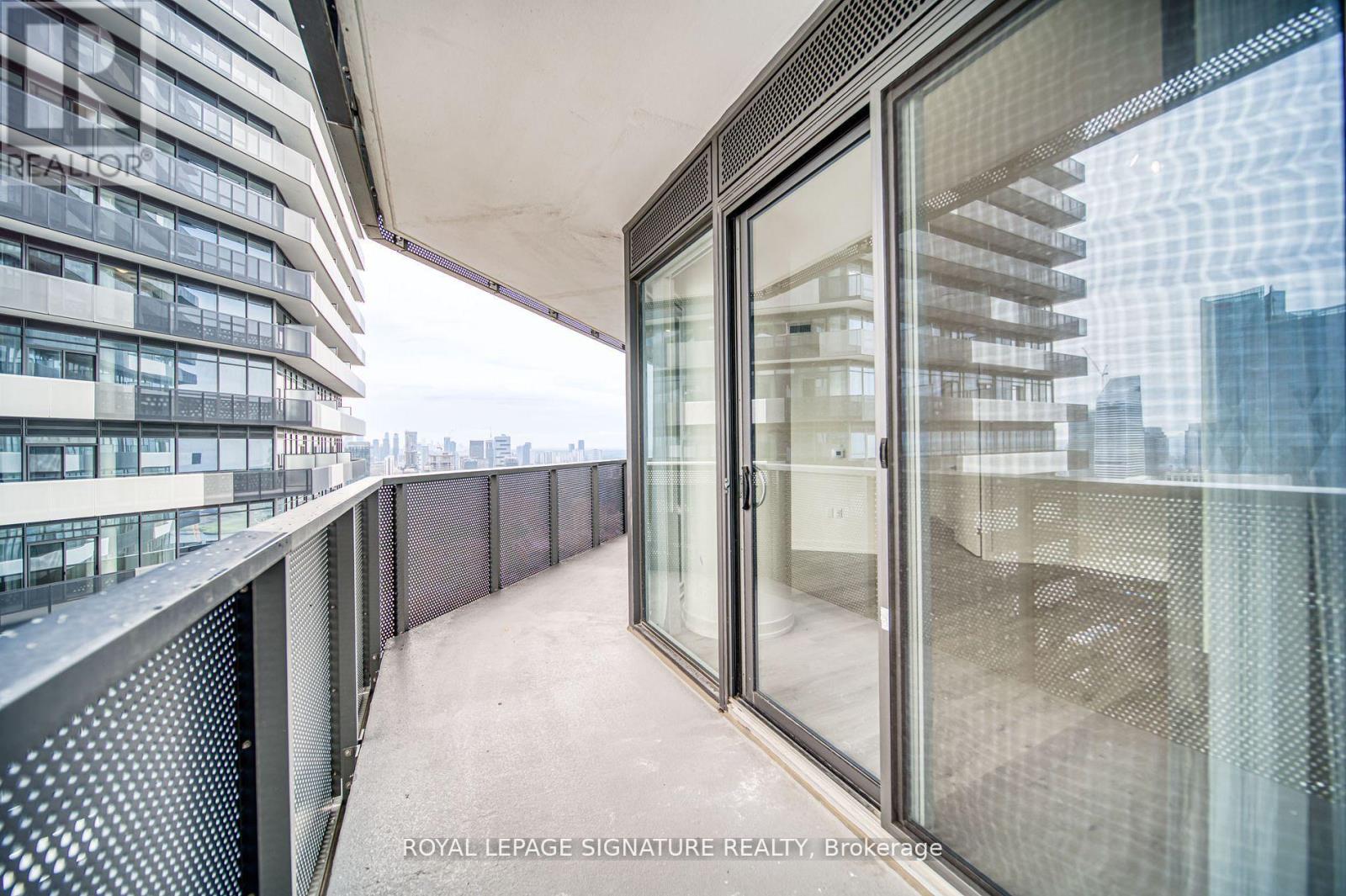 5111 - 138 Downes Street, Toronto, Ontario  M5E 0E4 - Photo 15 - C12374325