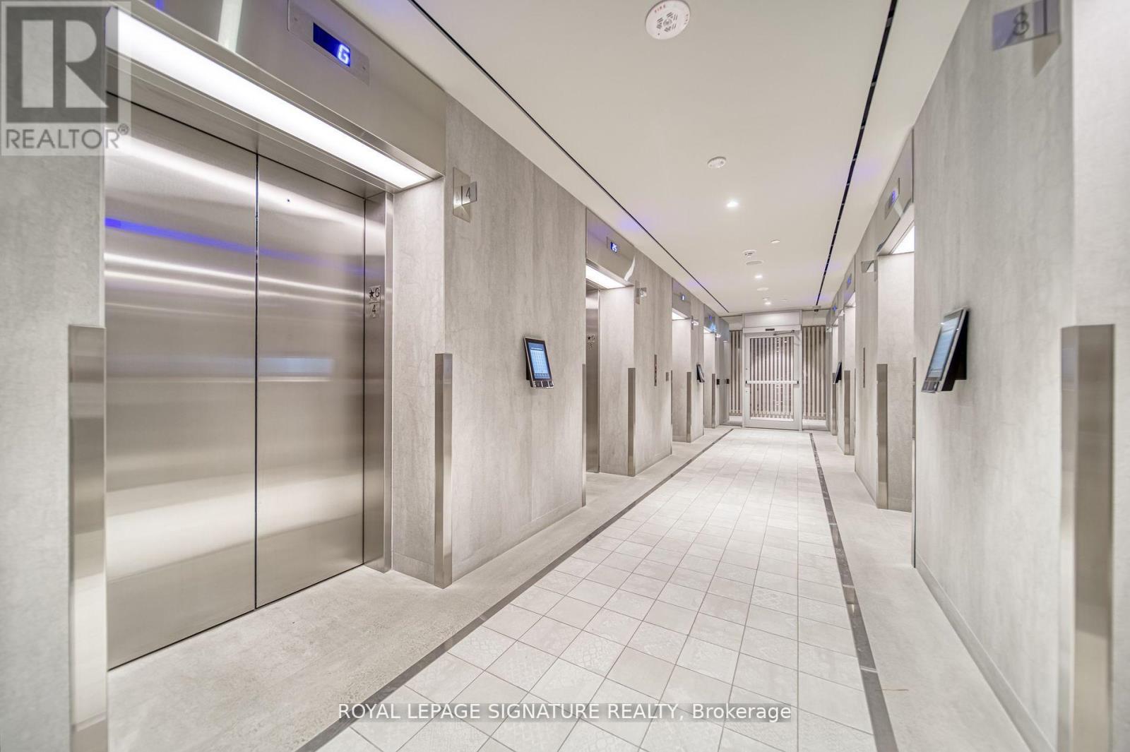 5111 - 138 Downes Street, Toronto, Ontario  M5E 0E4 - Photo 2 - C12374325