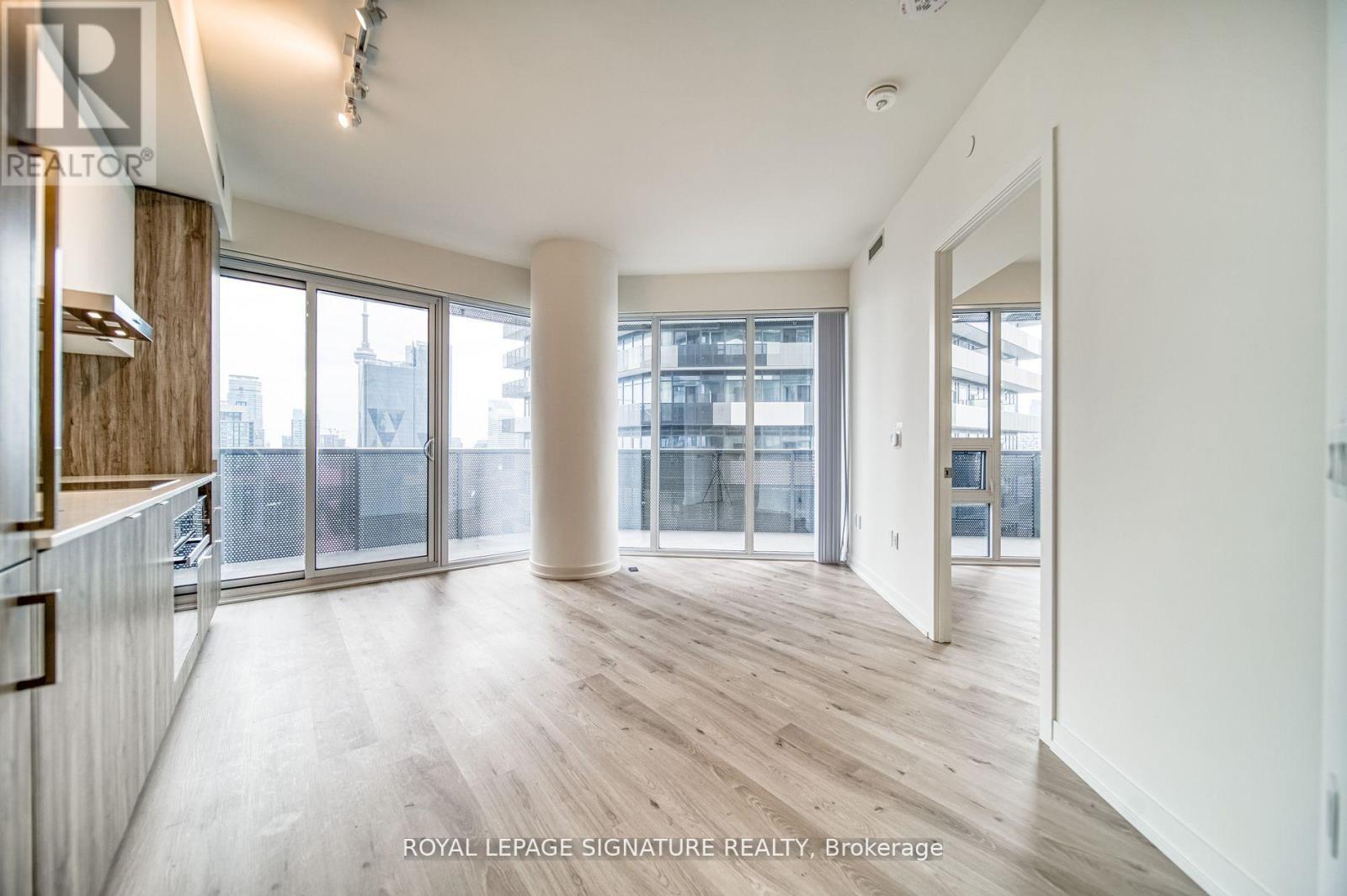 5111 - 138 Downes Street, Toronto, Ontario  M5E 0E4 - Photo 4 - C12374325
