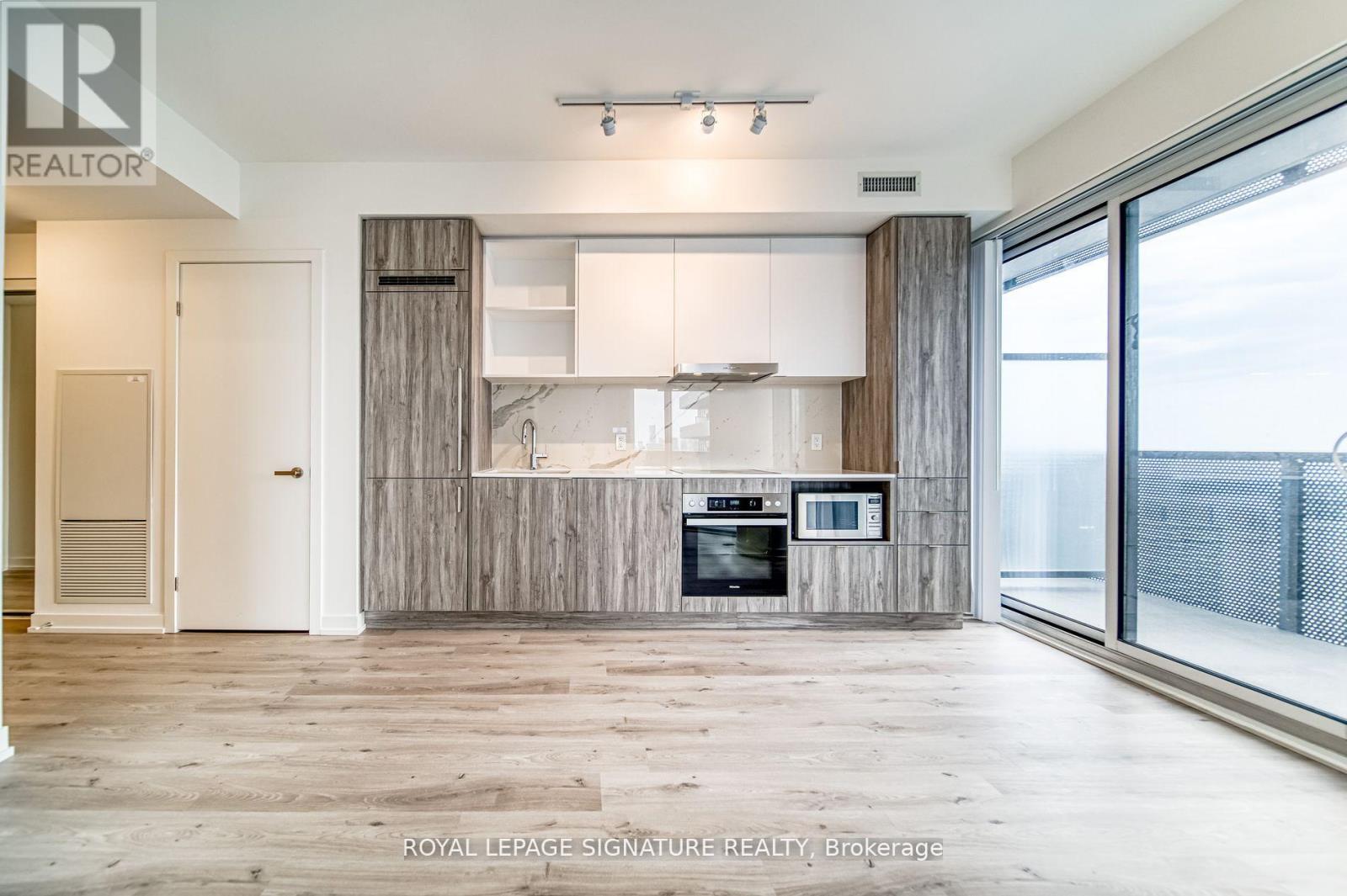 5111 - 138 Downes Street, Toronto, Ontario  M5E 0E4 - Photo 5 - C12374325