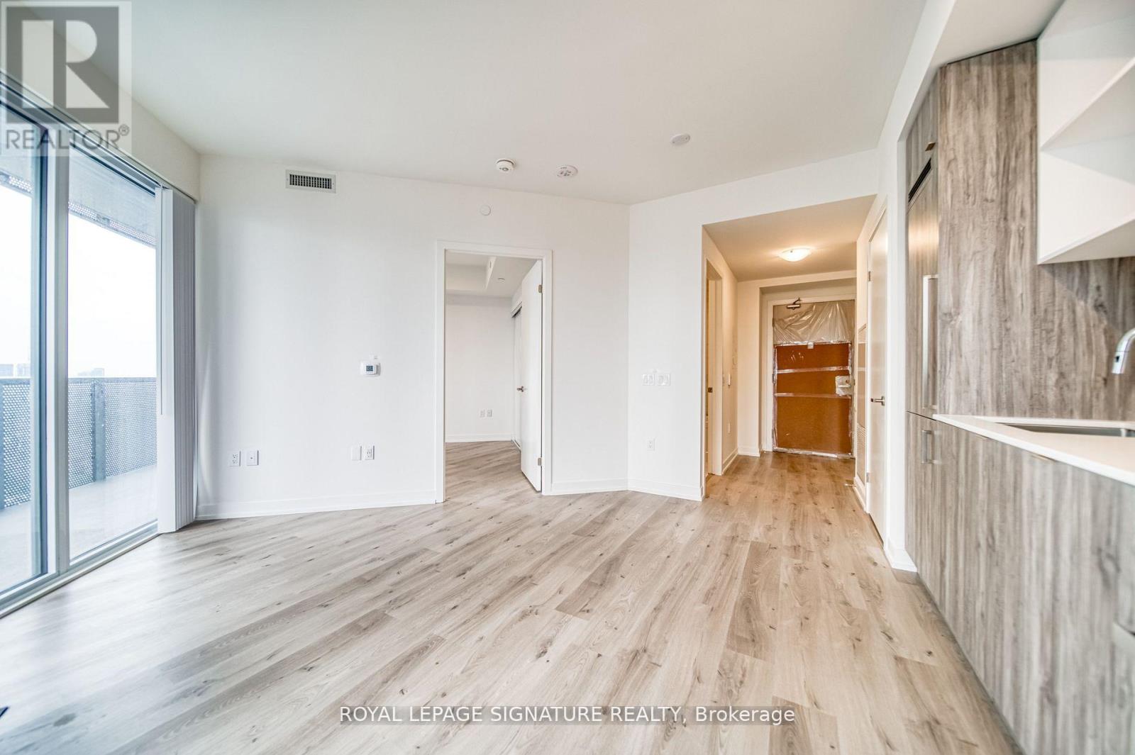 5111 - 138 Downes Street, Toronto, Ontario  M5E 0E4 - Photo 8 - C12374325