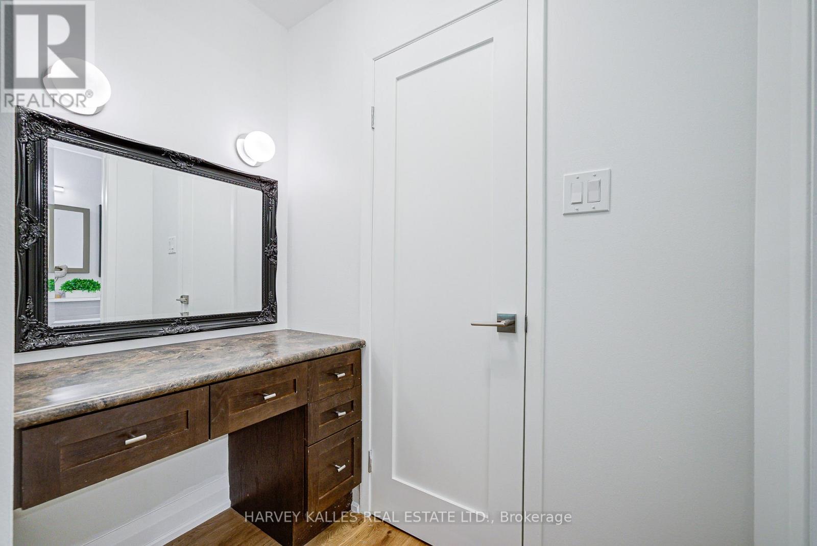 42 Crimson Mill Way, Toronto, Ontario  M2L 1T6 - Photo 25 - C12374333