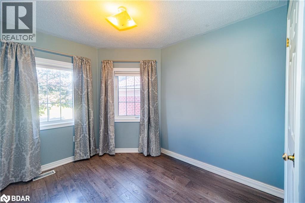 8 Kell Place, Barrie, Ontario  L4N 9K3 - Photo 14 - 40765222