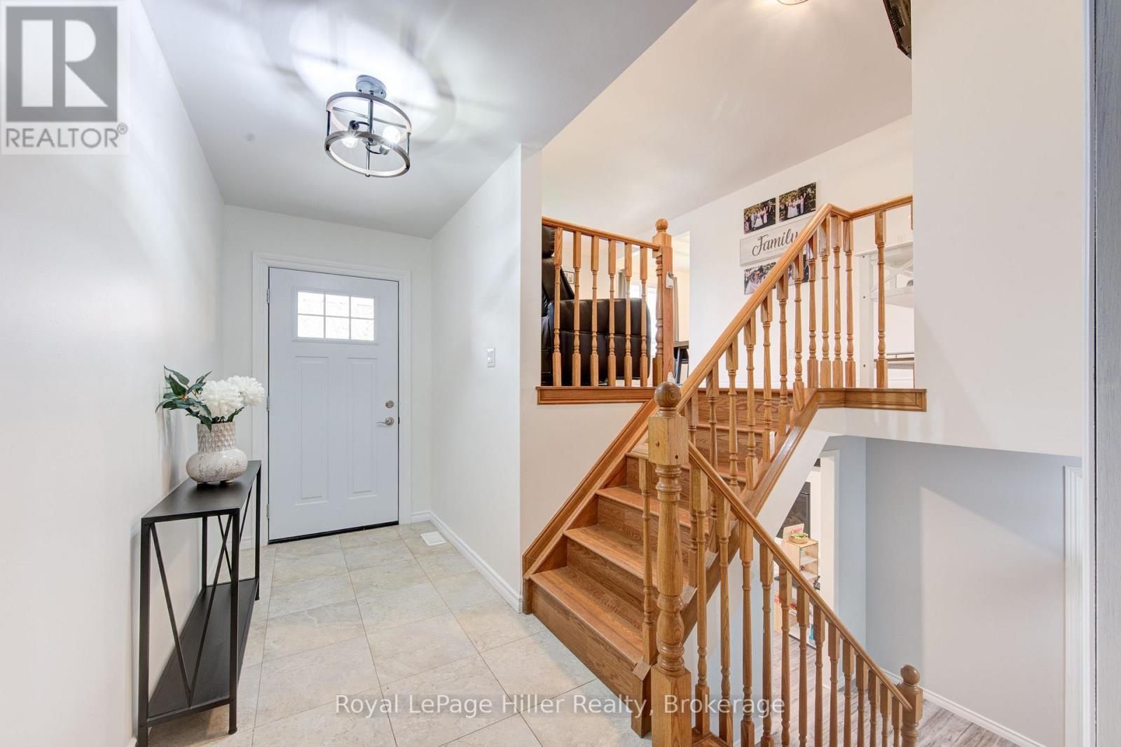 59 Sprung Court, Stratford, Ontario  N4Z 1G7 - Photo 2 - X12374376