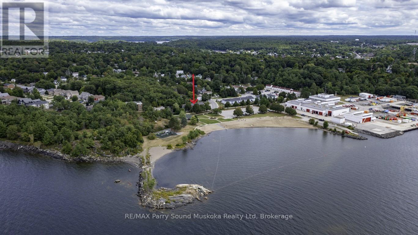 4 - 21 Prospect Street, Parry Sound, Ontario  P2A 2B5 - Photo 4 - X12374393