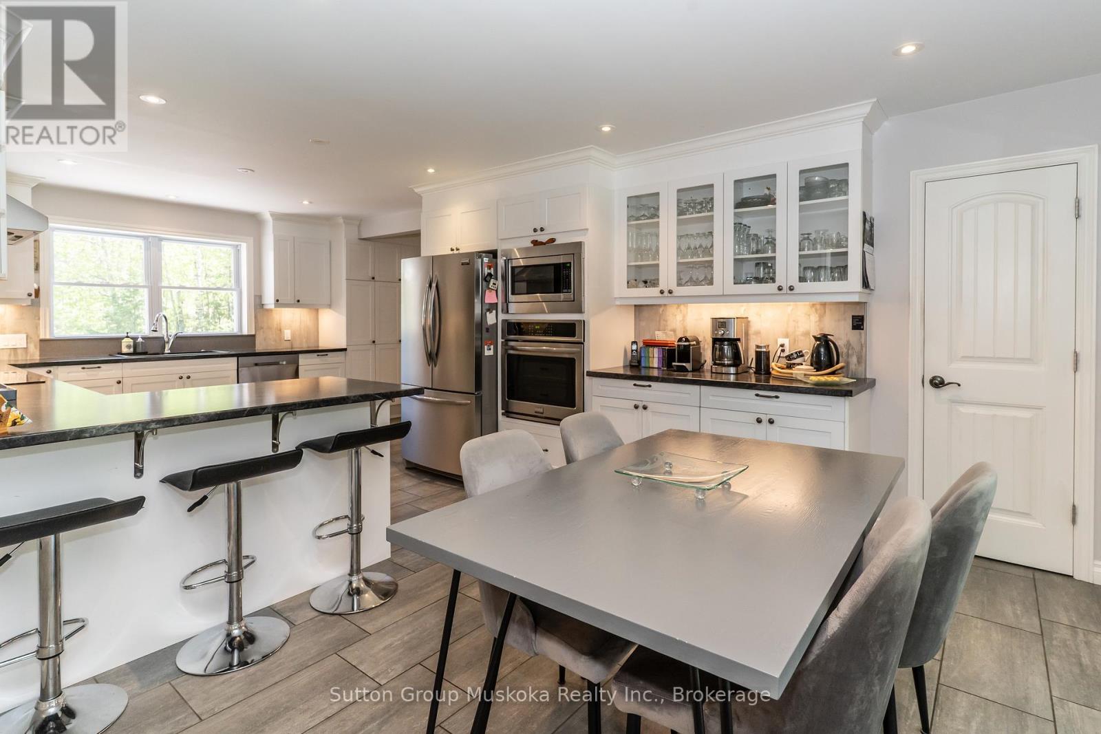 4945 Muskoka 117 Road, Lake Of Bays, Ontario  P0A 1E0 - Photo 11 - X12374403