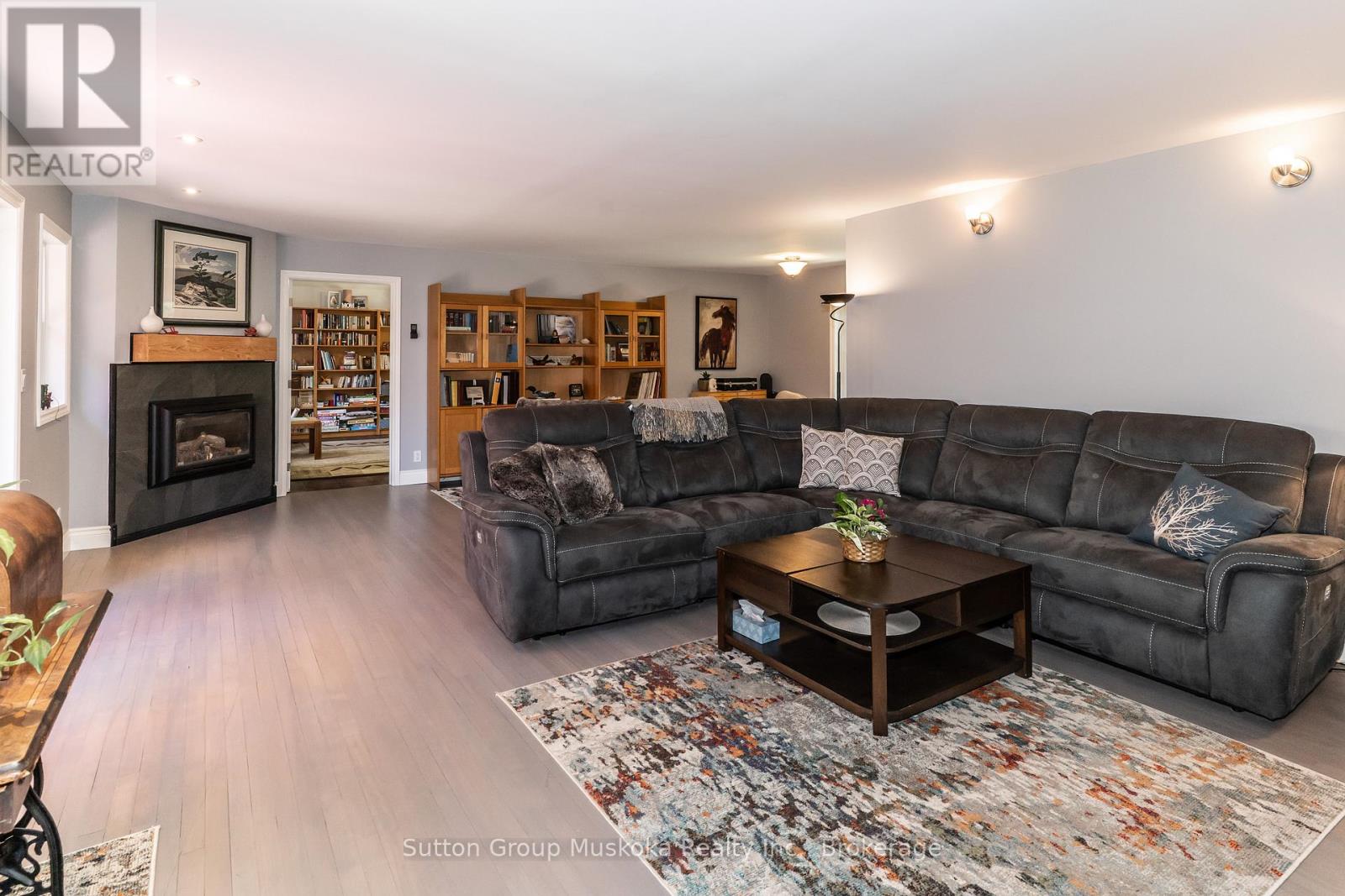 4945 Muskoka 117 Road, Lake Of Bays, Ontario  P0A 1E0 - Photo 13 - X12374403