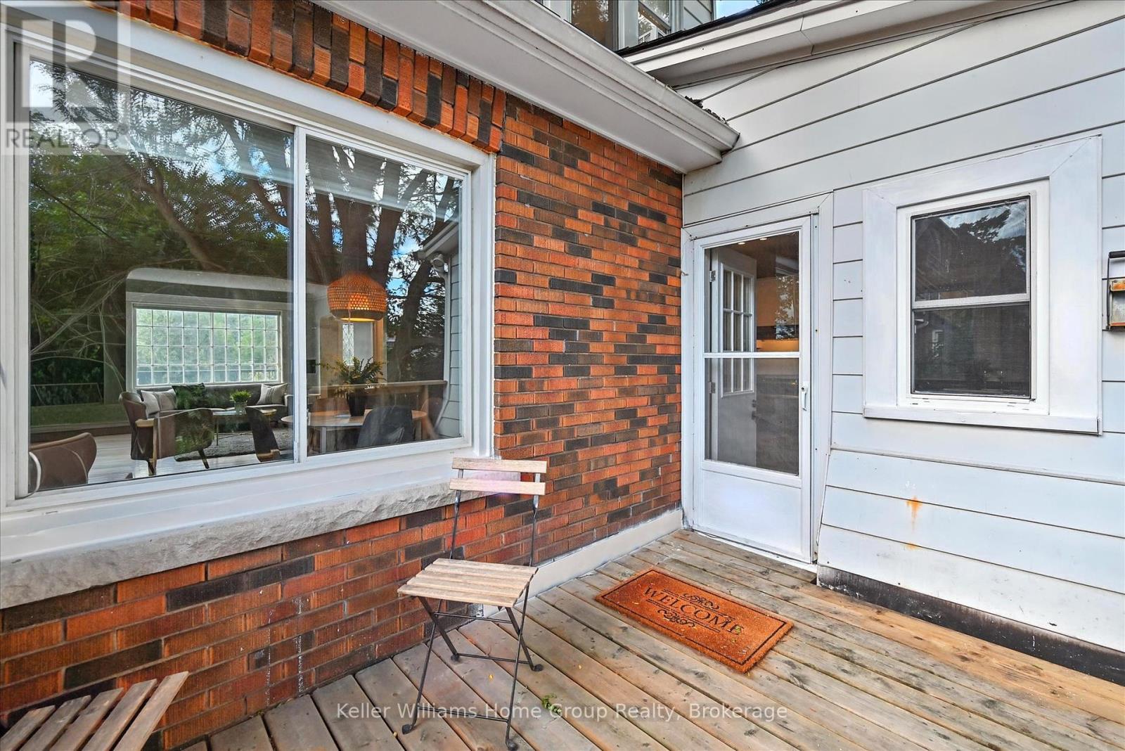 1047 Main Street E, Hamilton, Ontario  L8M 1N5 - Photo 26 - X12374408