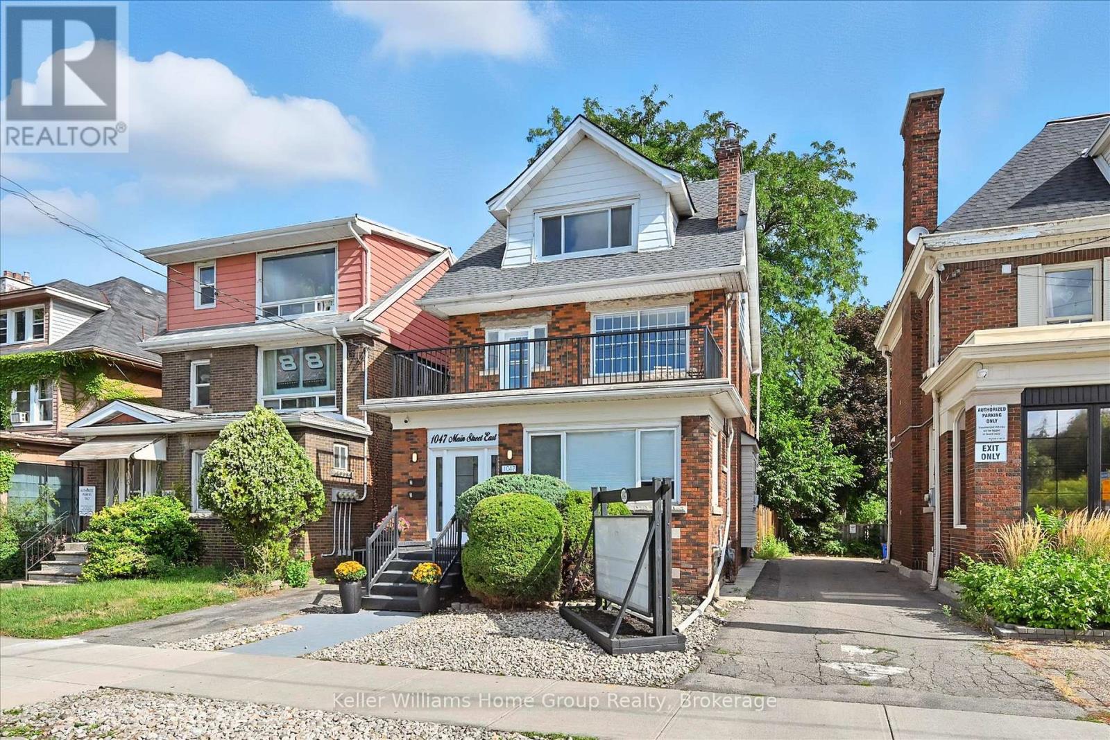 1047 Main Street E, Hamilton, Ontario  L8M 1N5 - Photo 3 - X12374408