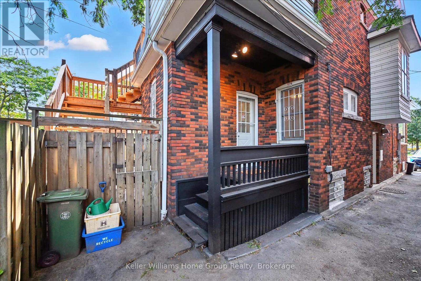 1047 Main Street E, Hamilton, Ontario  L8M 1N5 - Photo 34 - X12374408