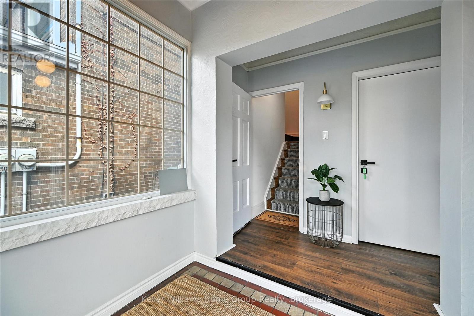 1047 Main Street E, Hamilton, Ontario  L8M 1N5 - Photo 9 - X12374408